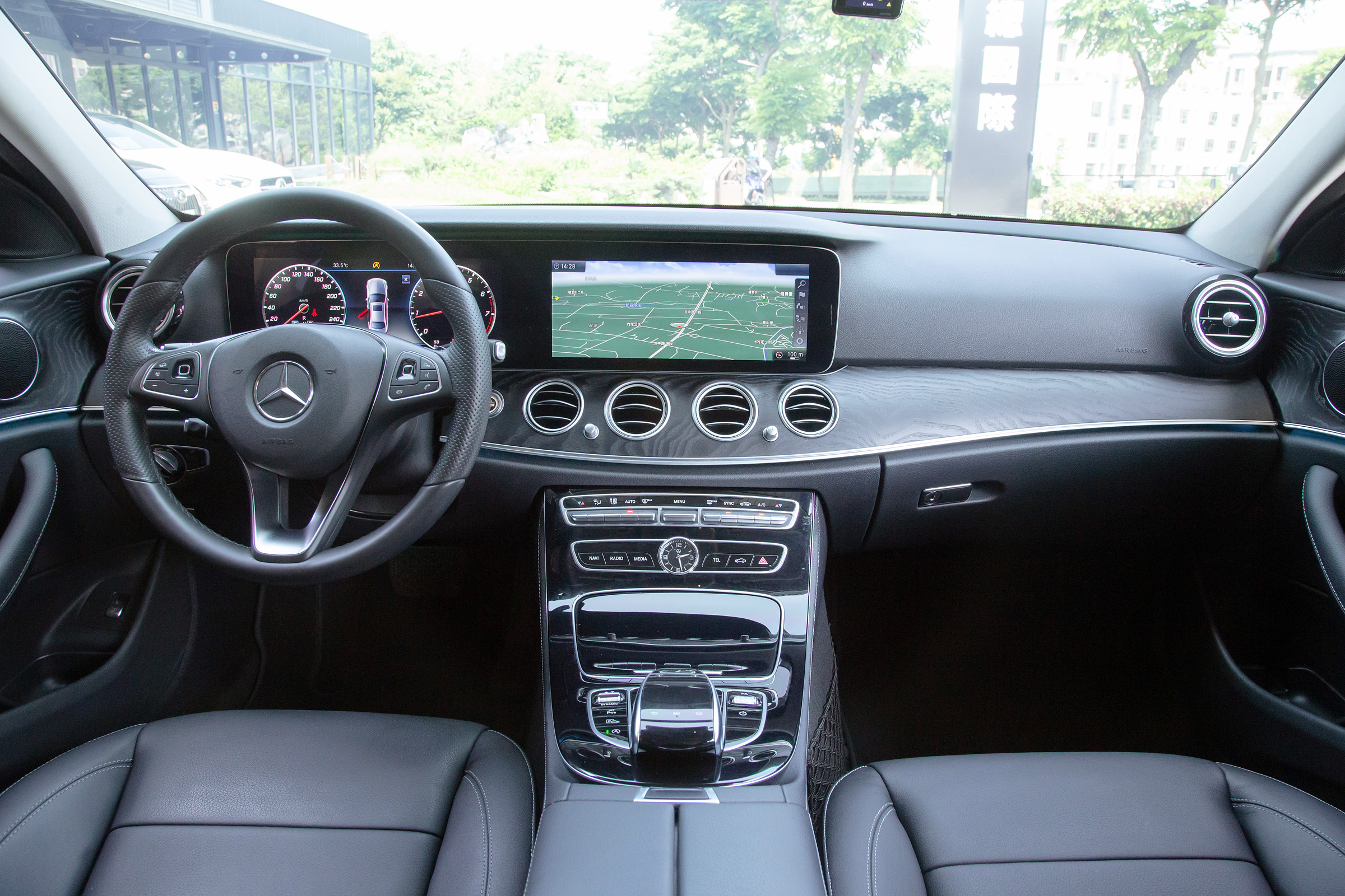 Mercedes-Benz E250
