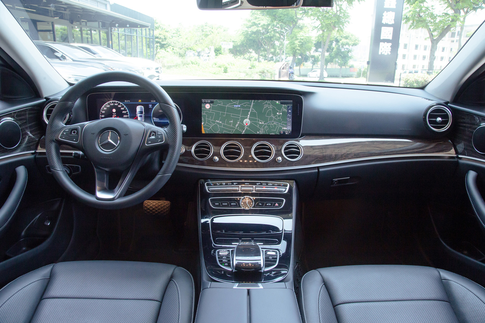 Mercedes-Benz E250