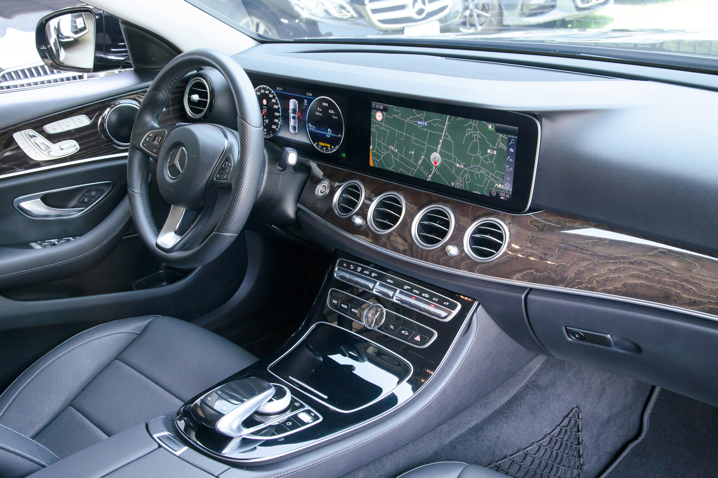 Mercedes-Benz E250