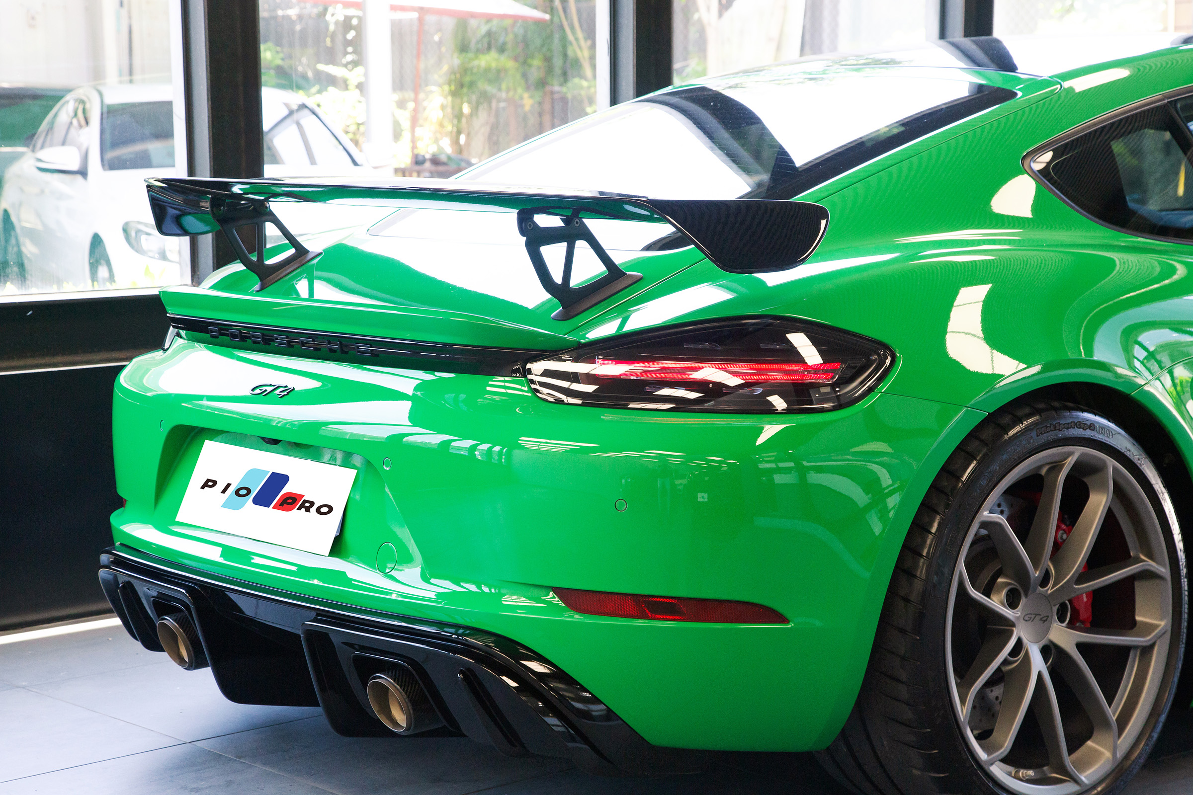 Porsche 718 Cayman