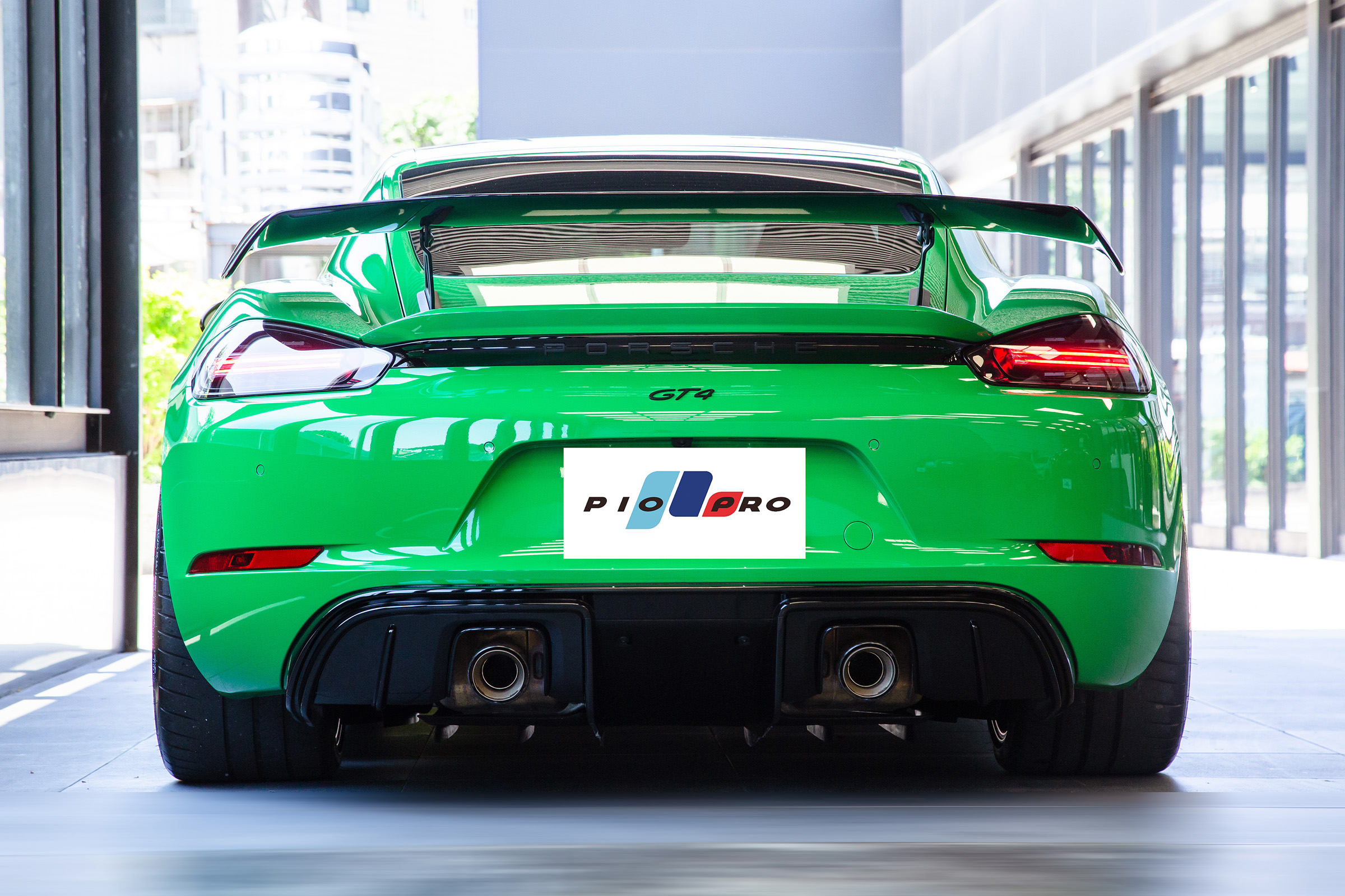 Porsche 718 Cayman