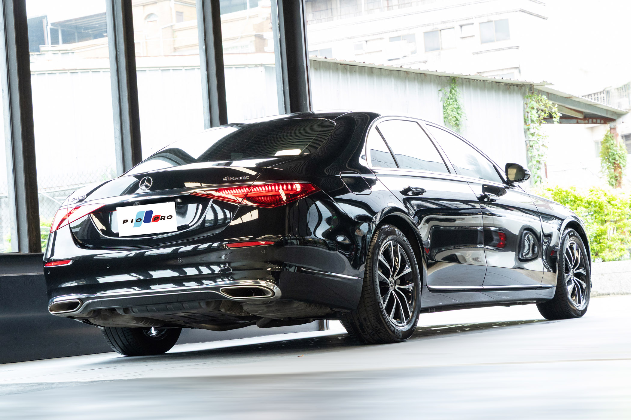 Mercedes-Benz S450