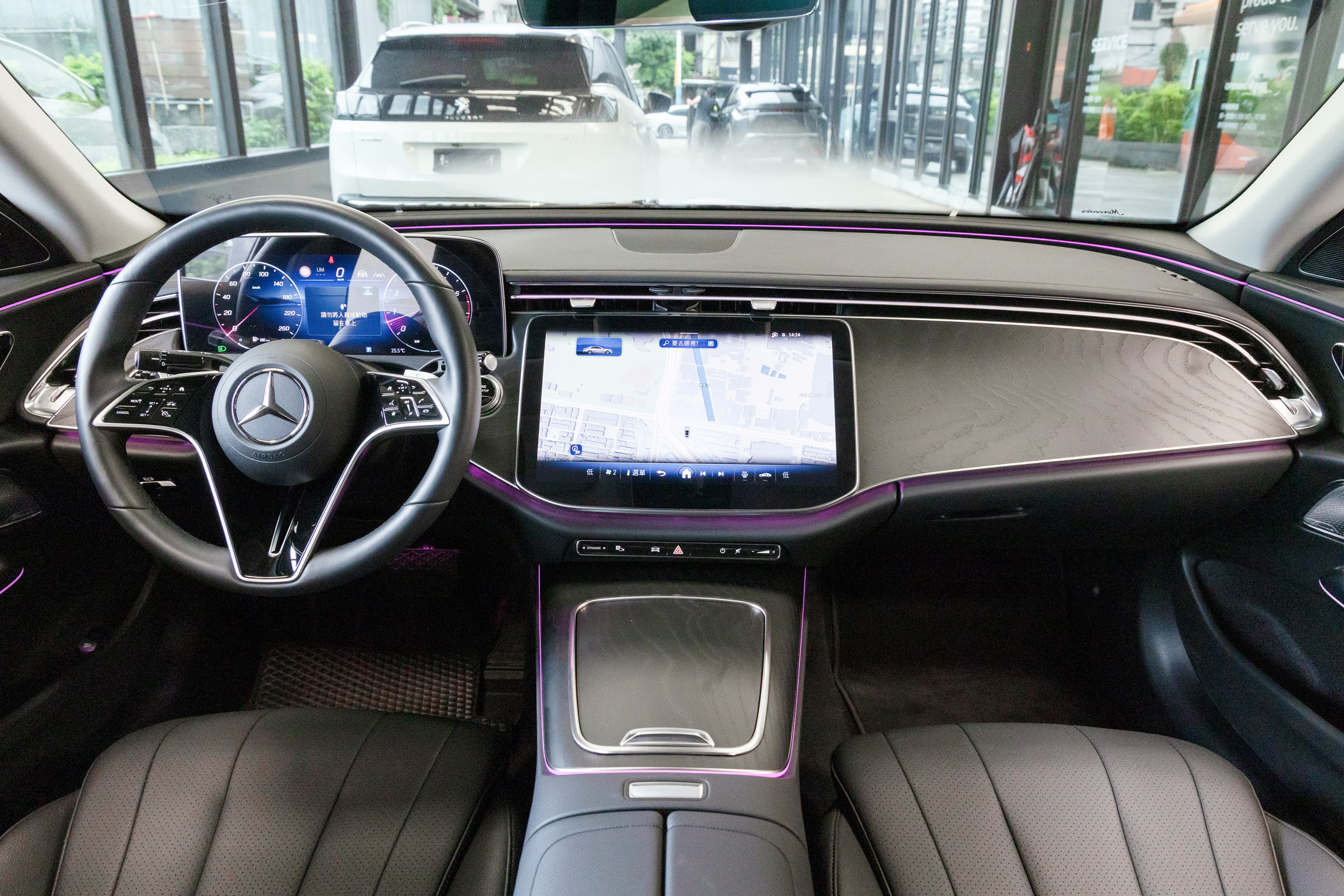 Mercedes-Benz E200