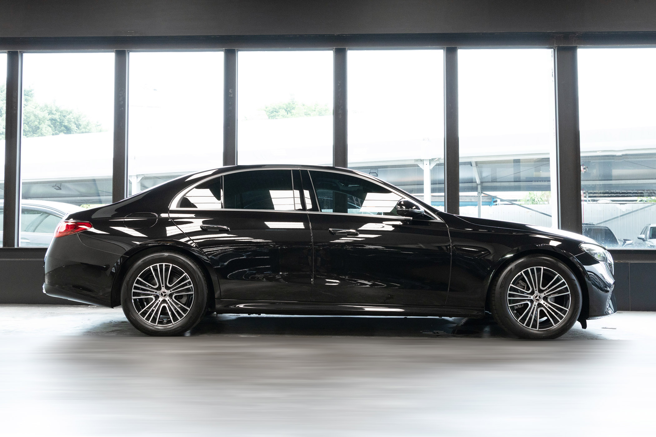 Mercedes-Benz E200