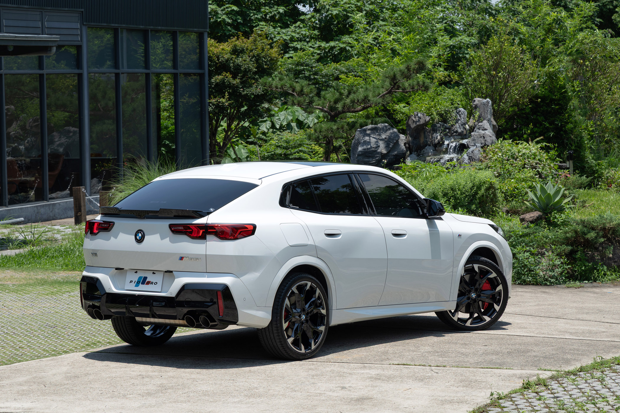 BMW M35i