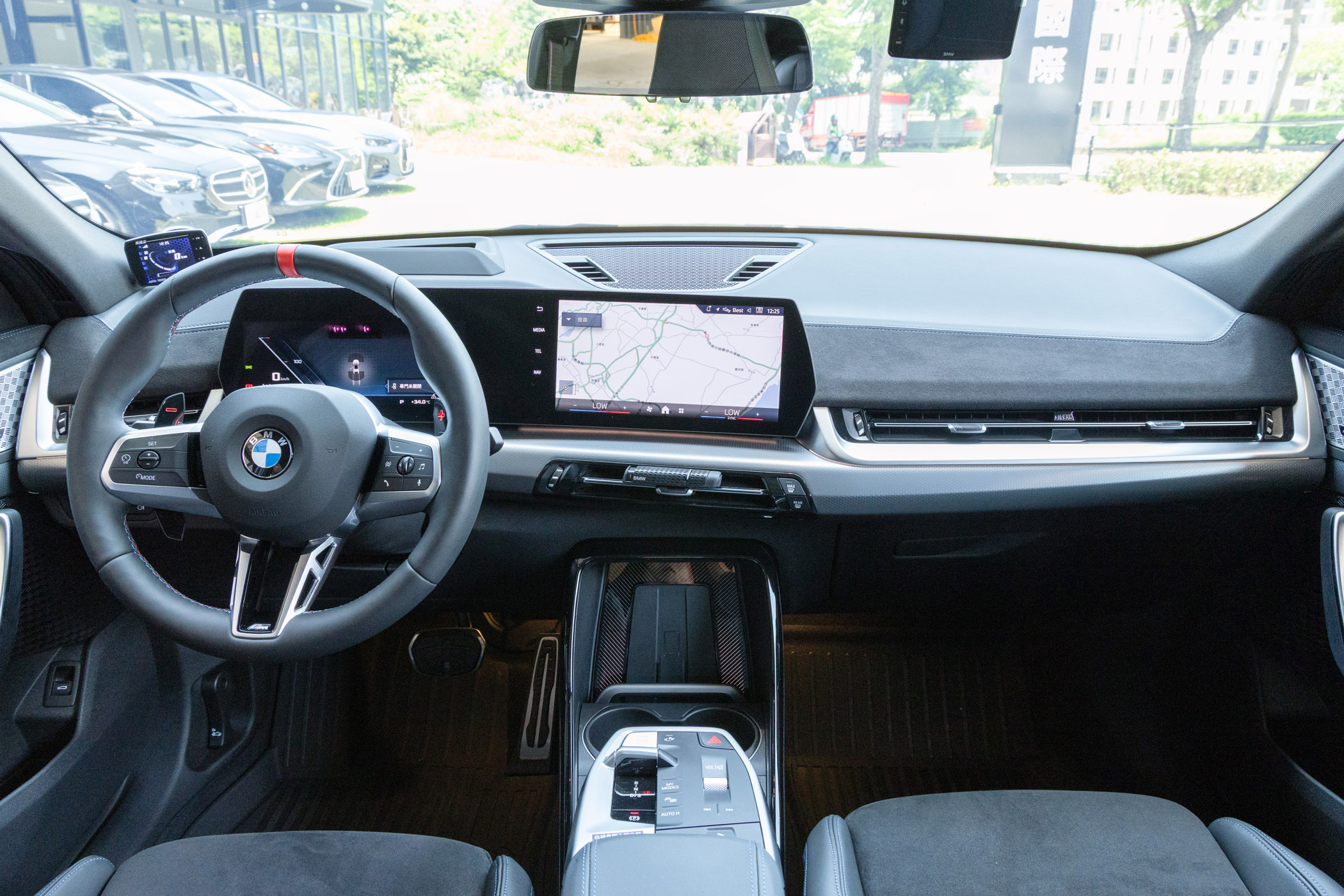BMW M35i