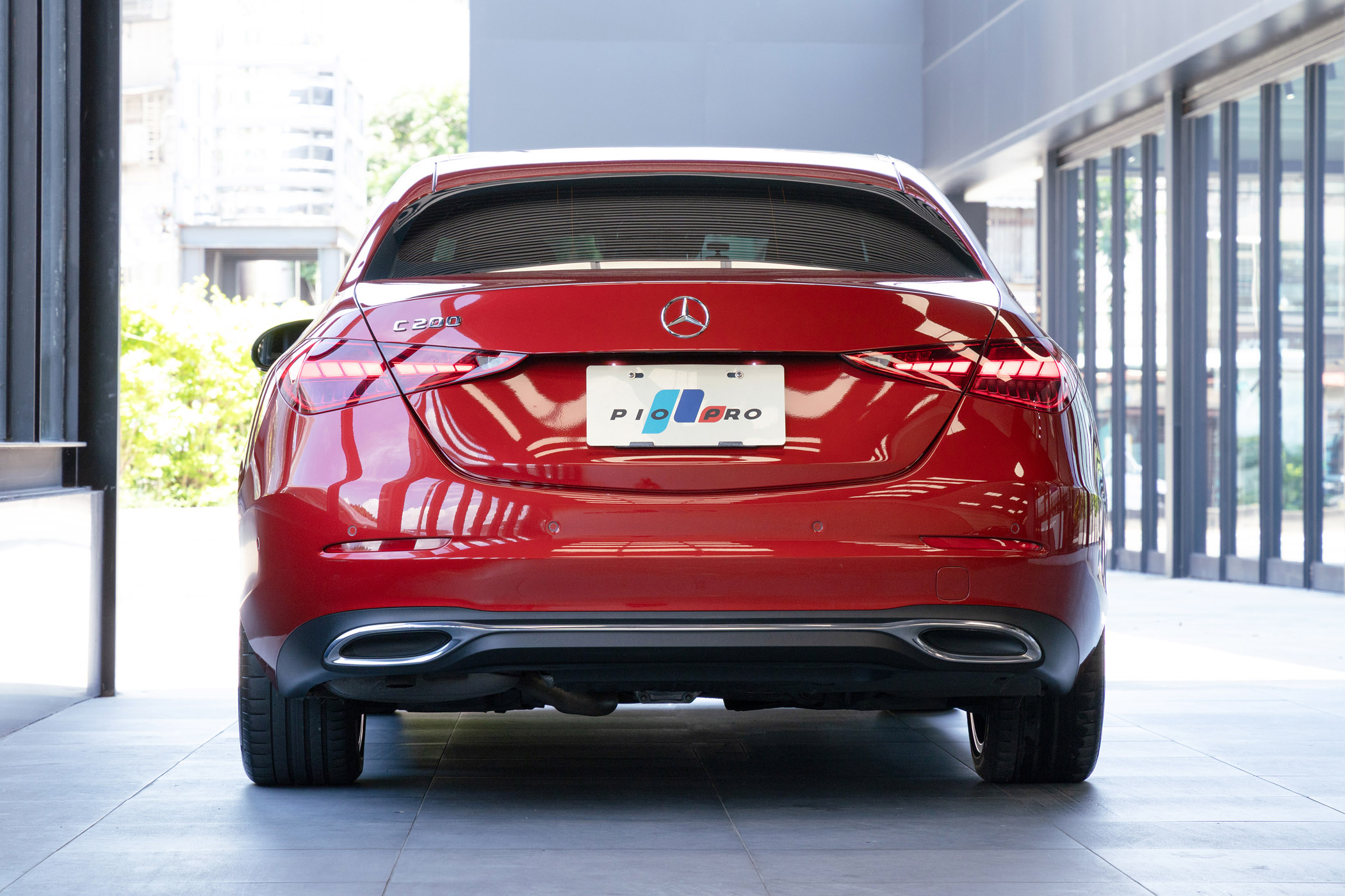 Mercedes-Benz C200