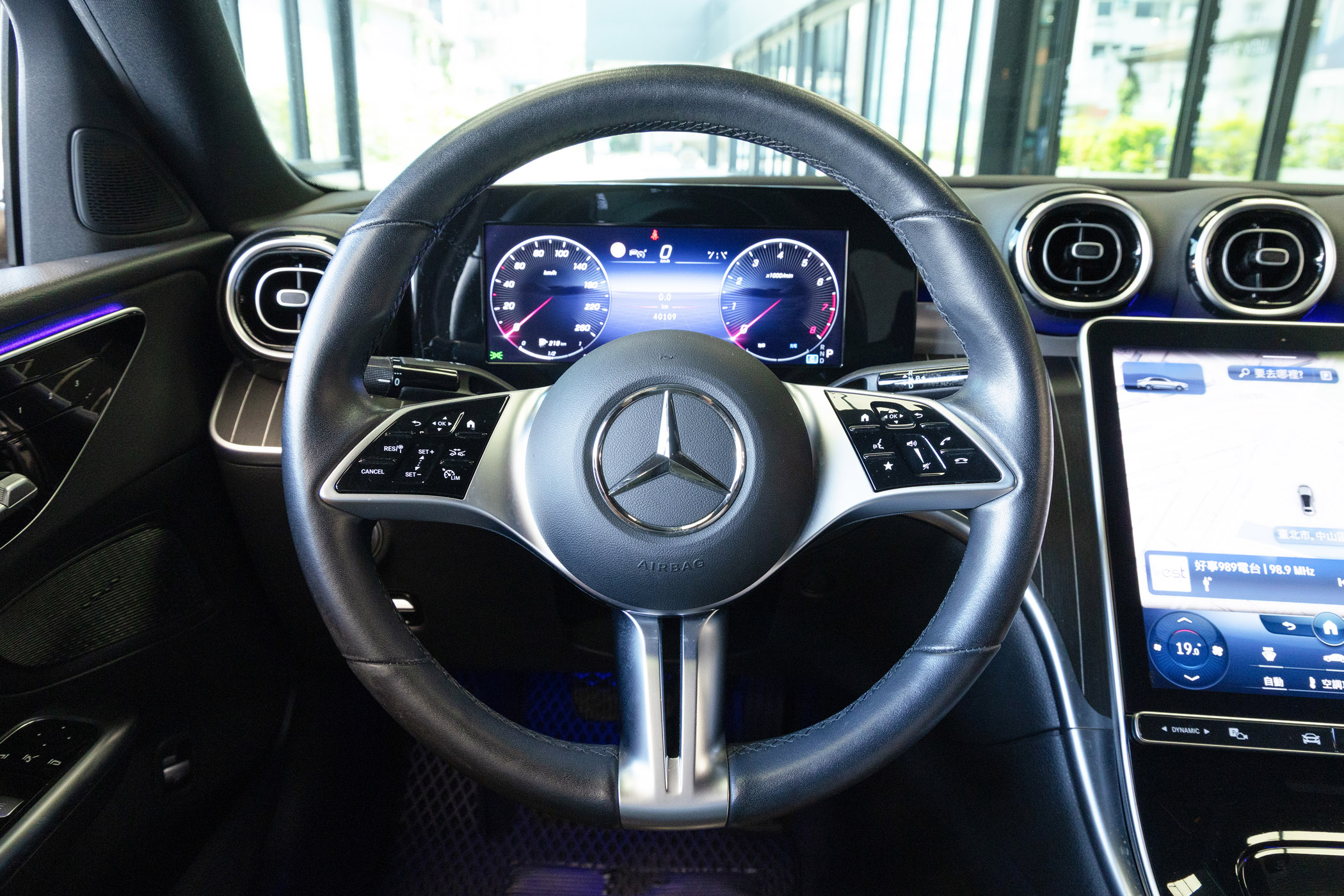 Mercedes-Benz C200