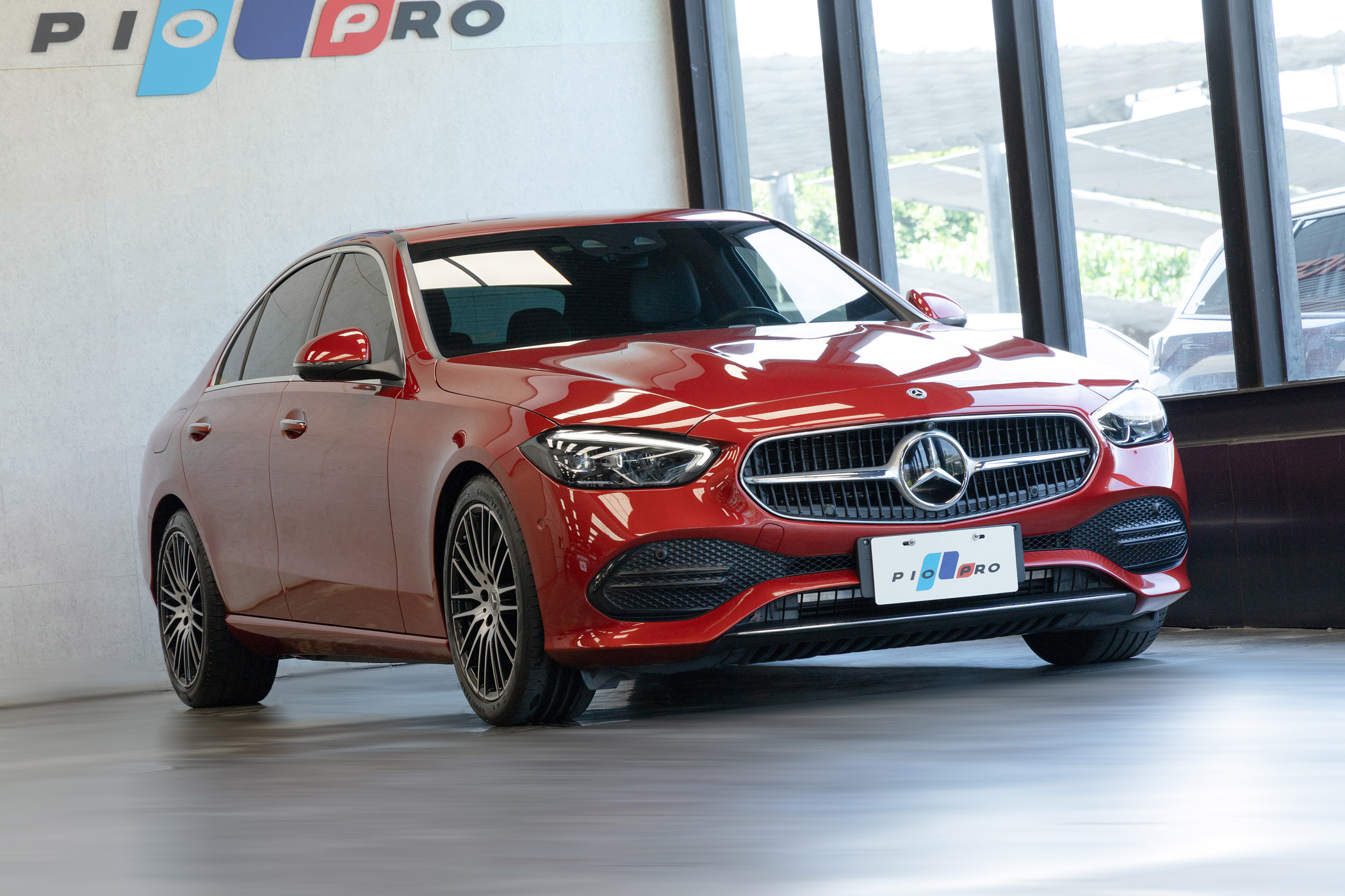 Mercedes-Benz C200