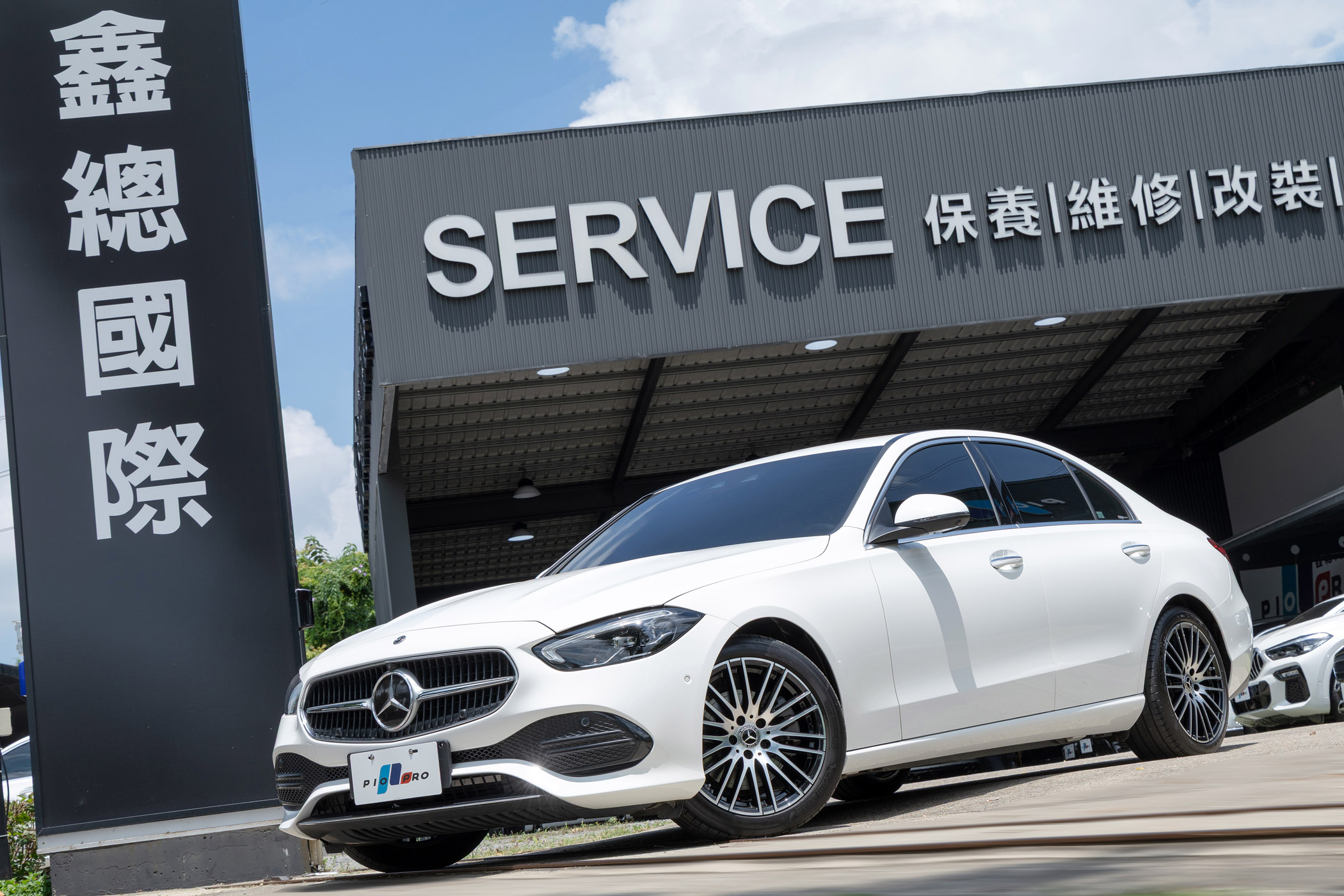 Mercedes-Benz C200