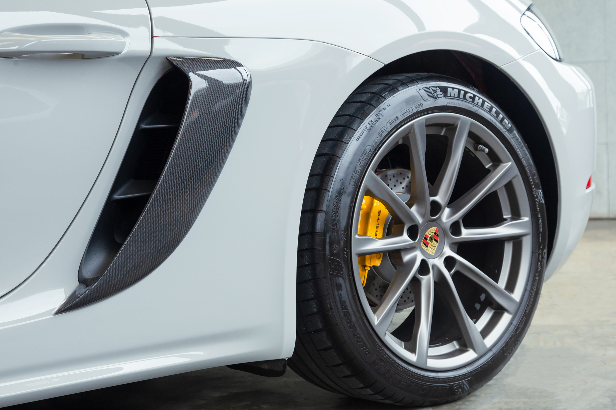Porsche 718 Cayman