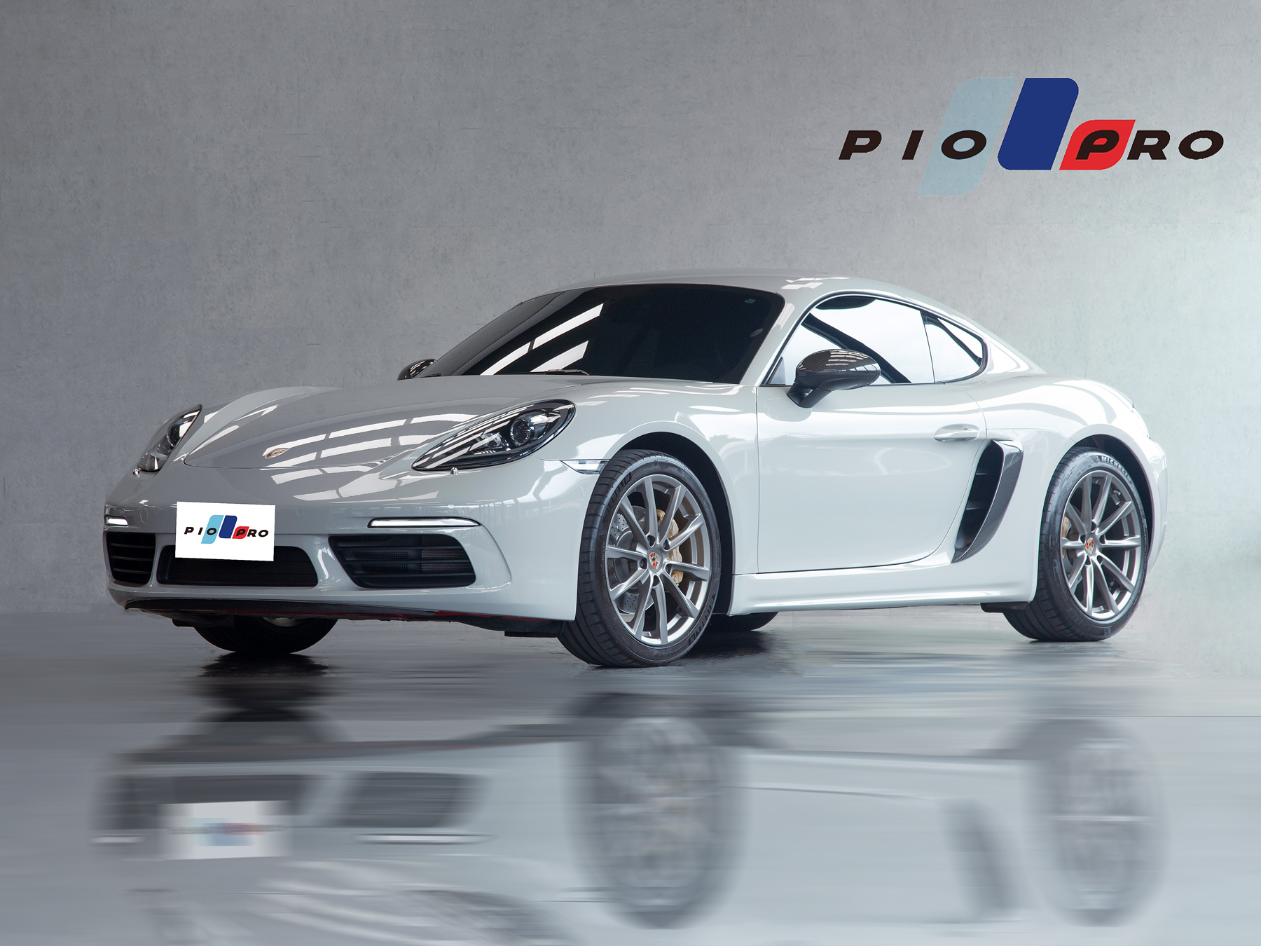 718 Cayman