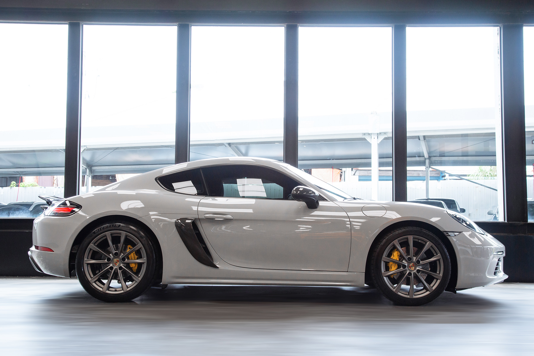 Porsche 718 Cayman