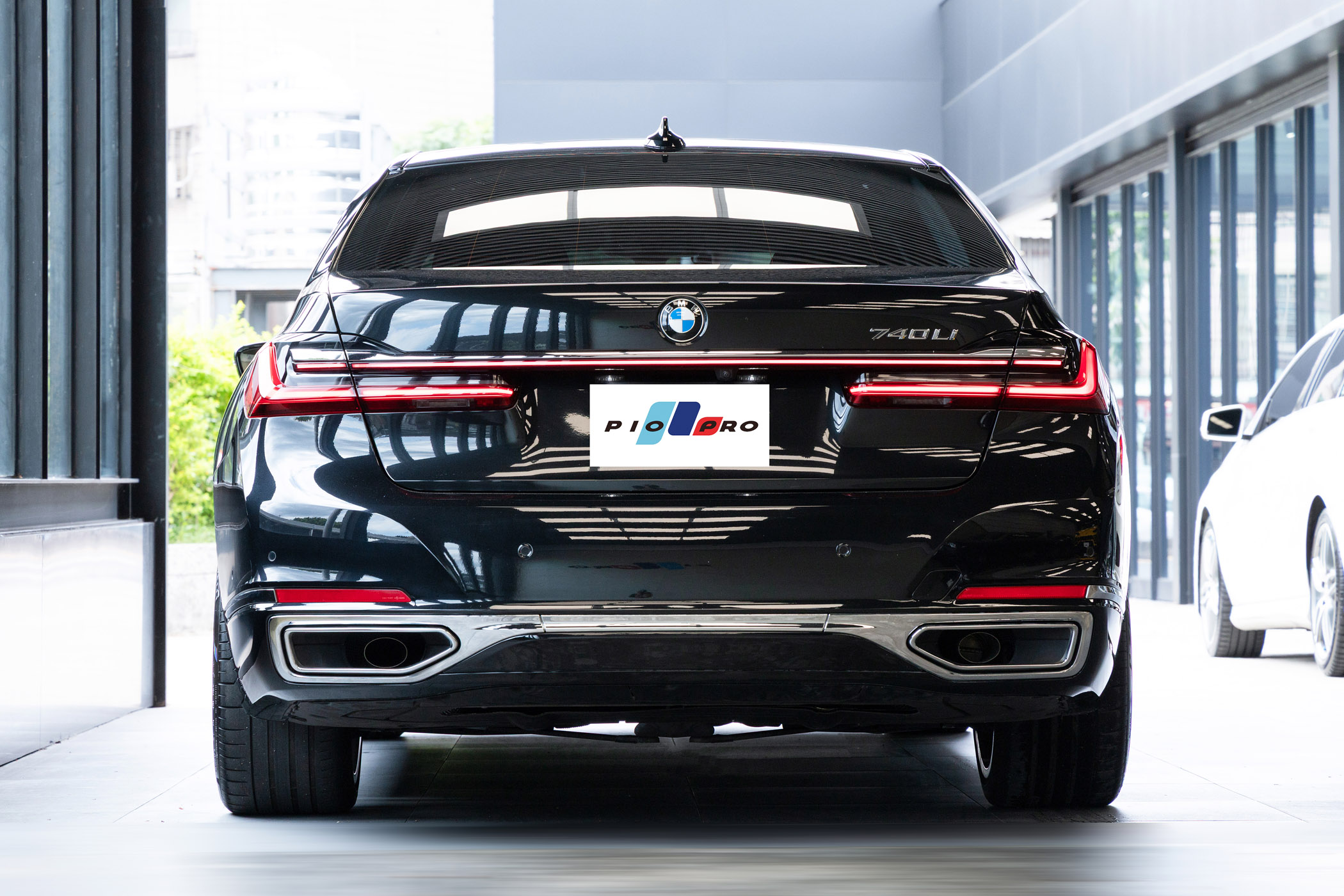 BMW 740Li