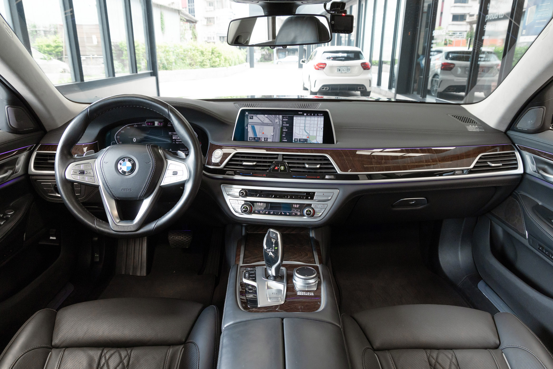 BMW 740Li