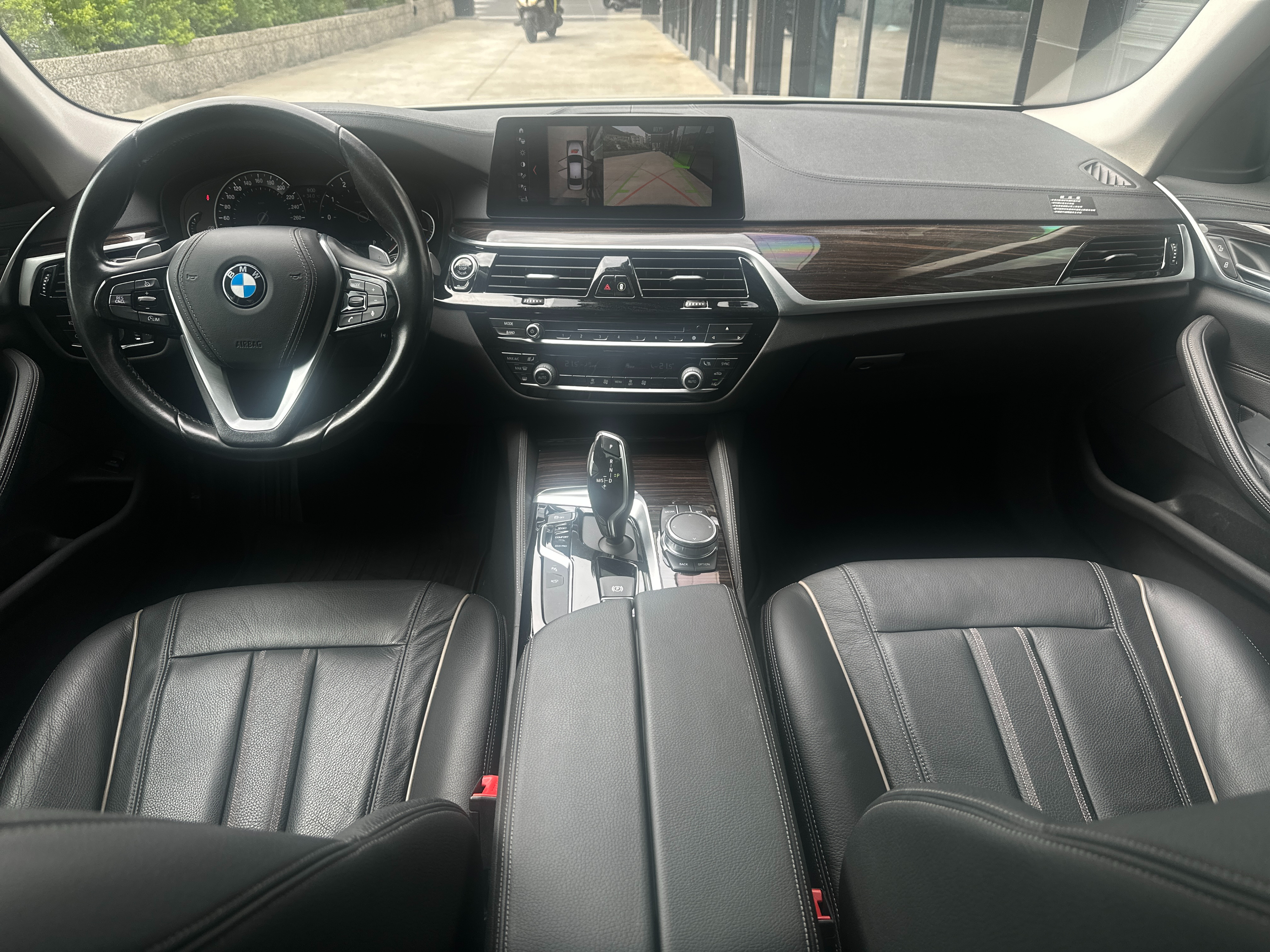BMW 520i白金旗艦版