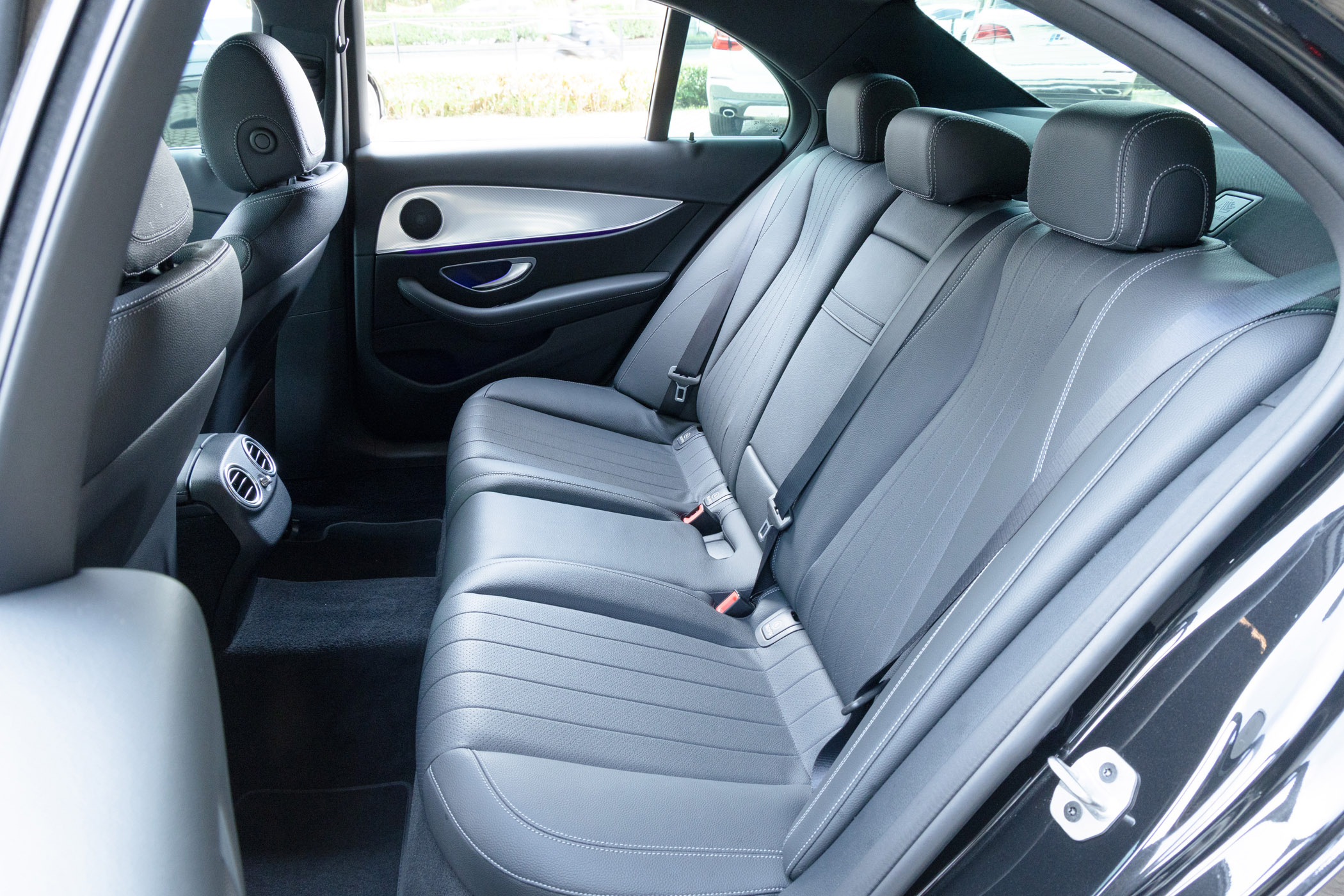 Mercedes-Benz E200