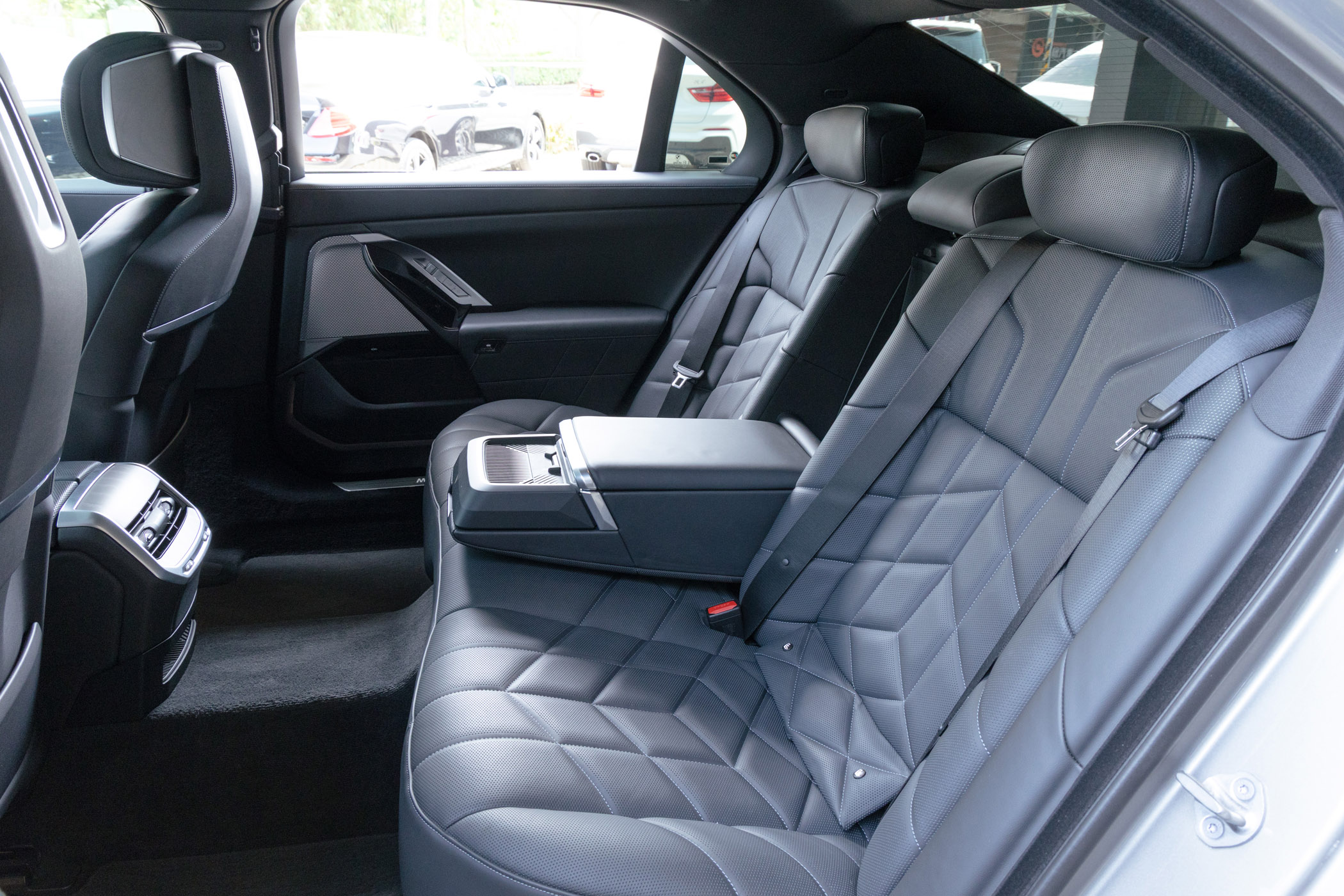 BMW 735i