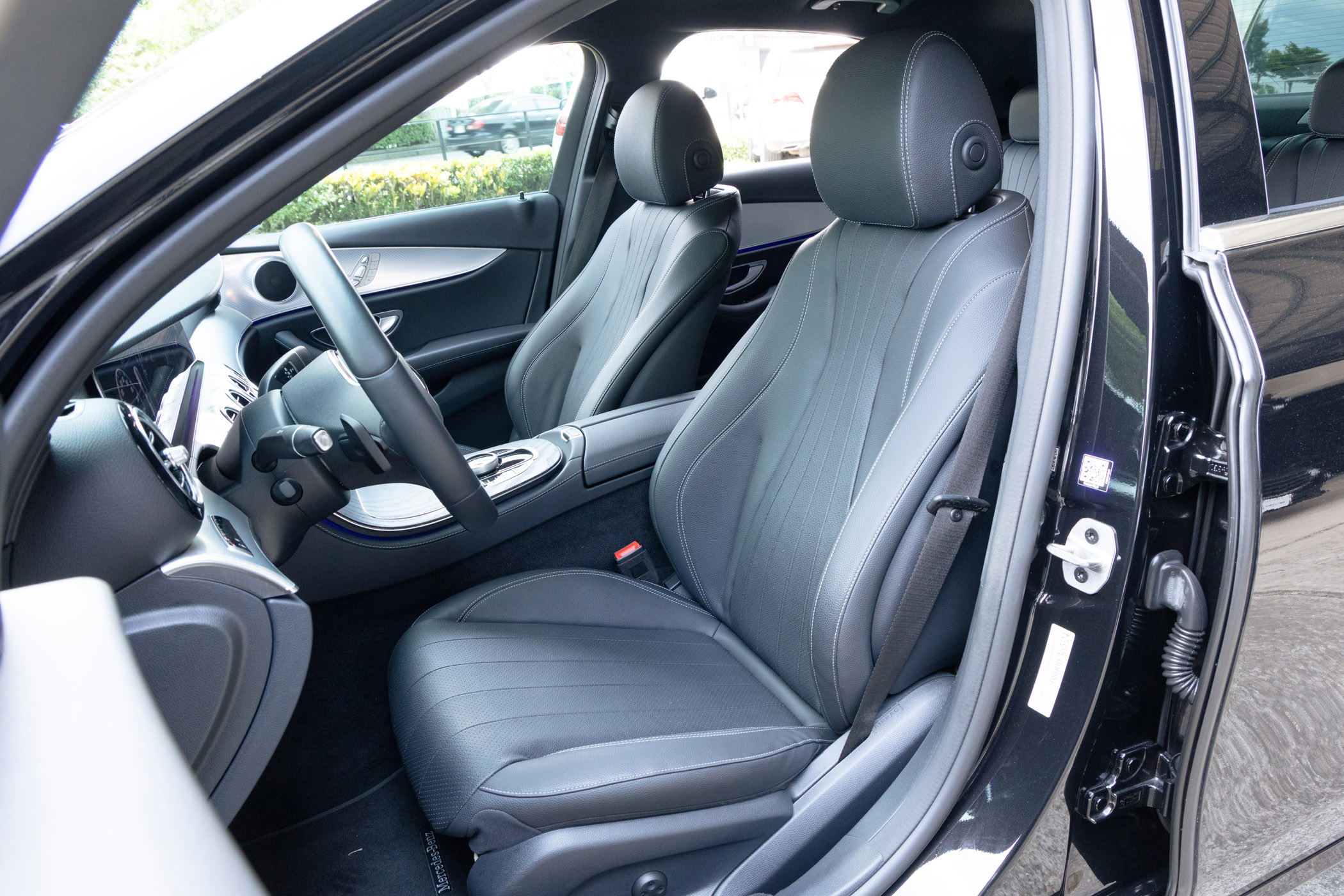Mercedes-Benz E200