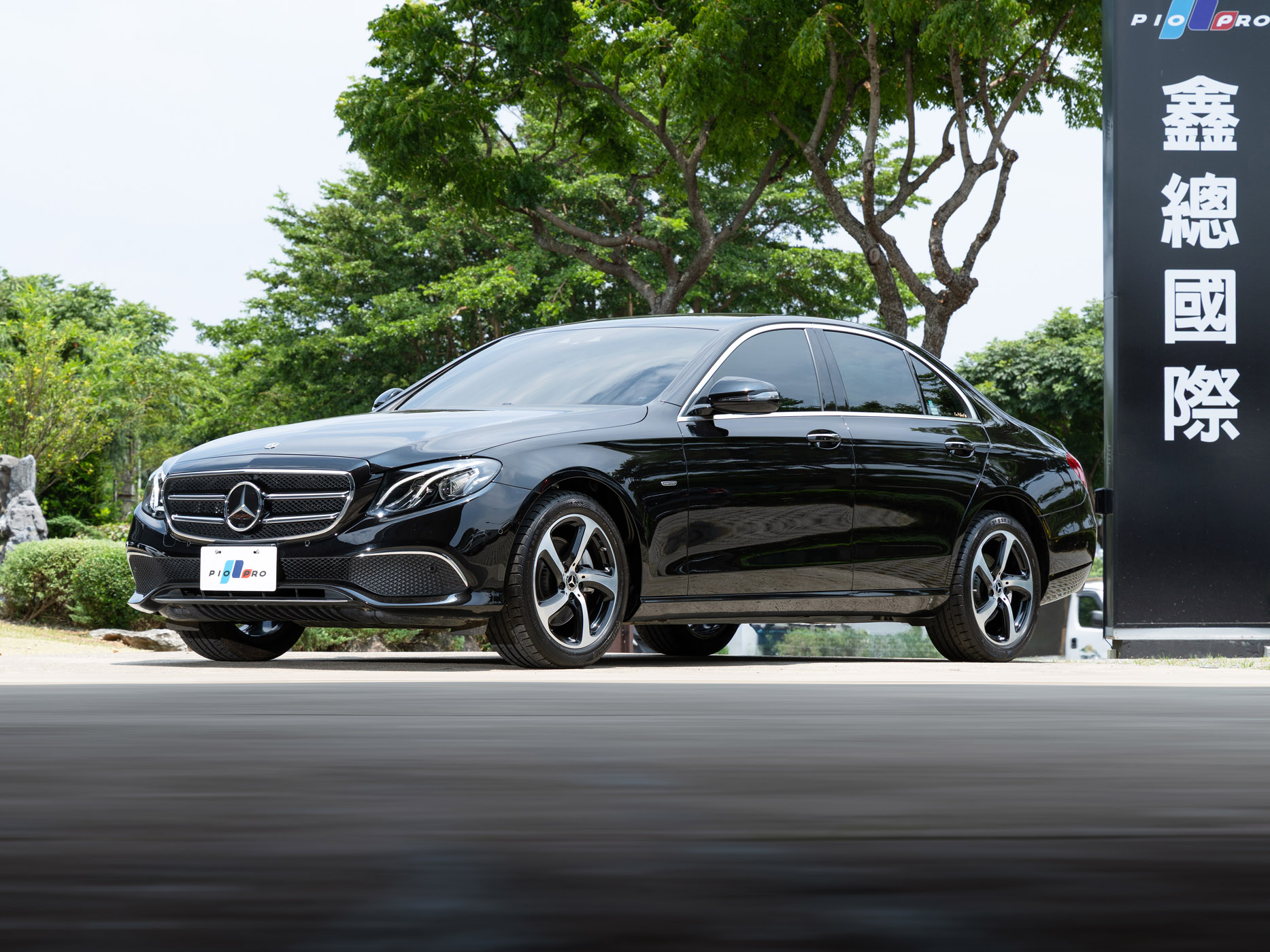 E200