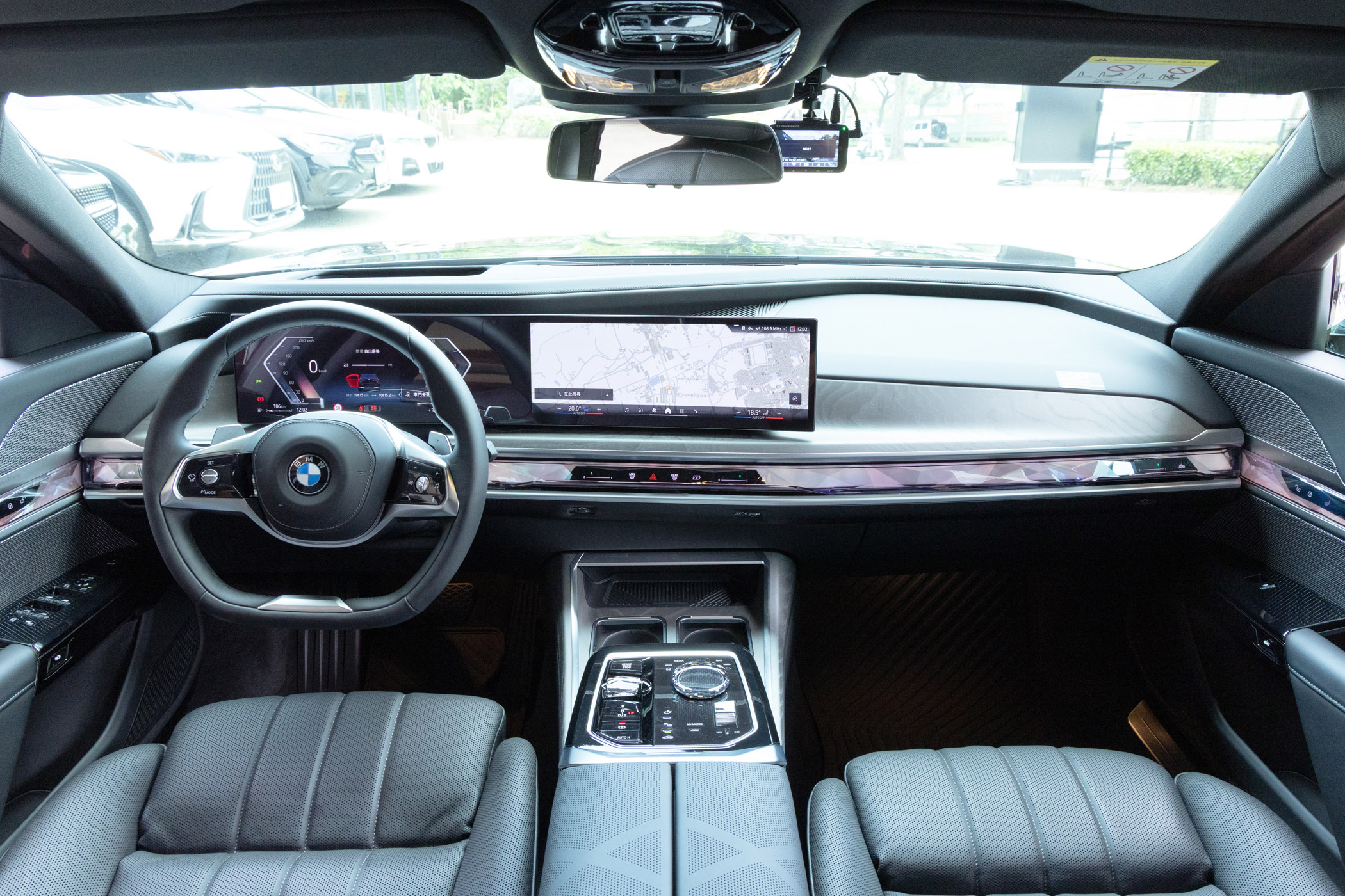BMW 740i