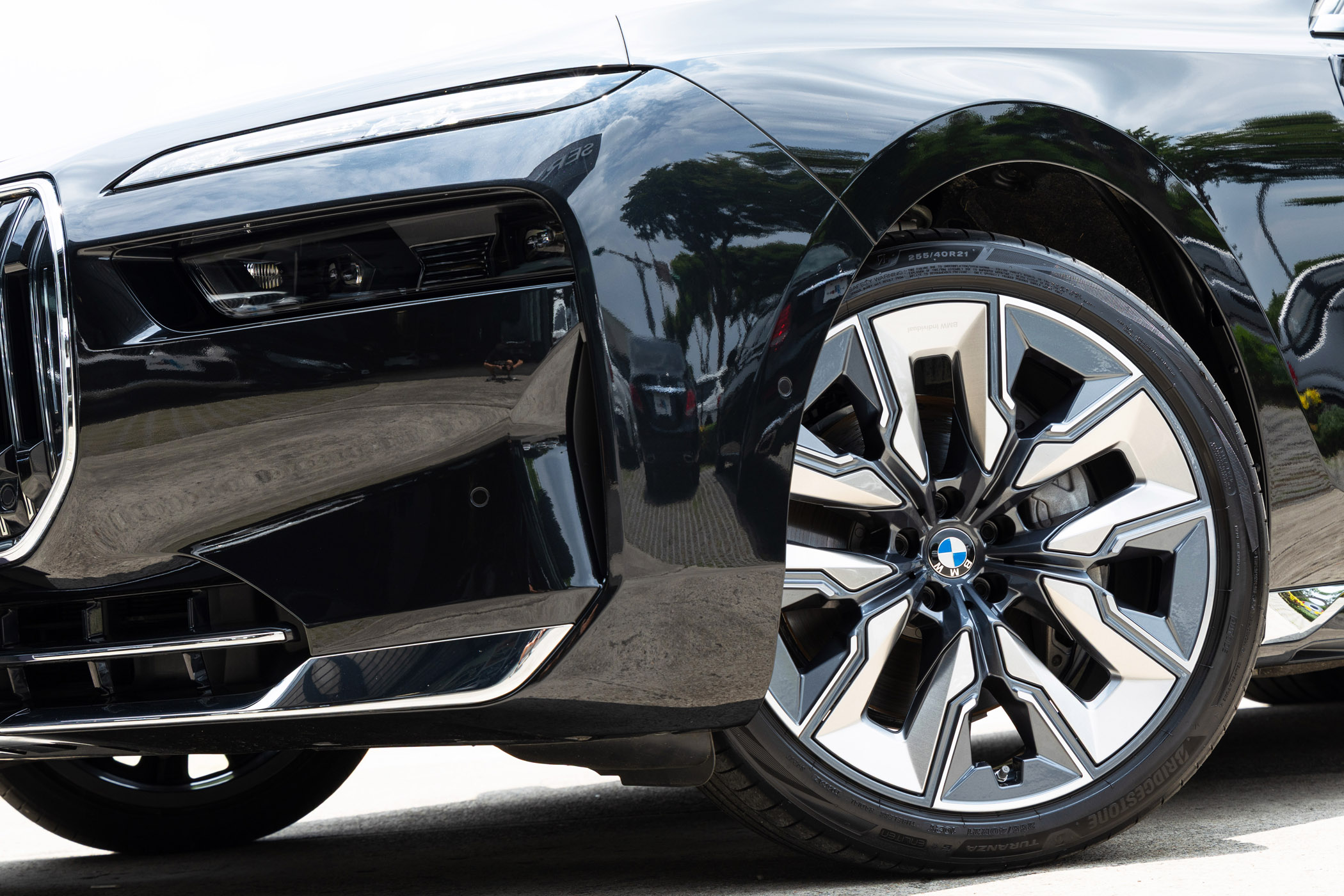 BMW 740i