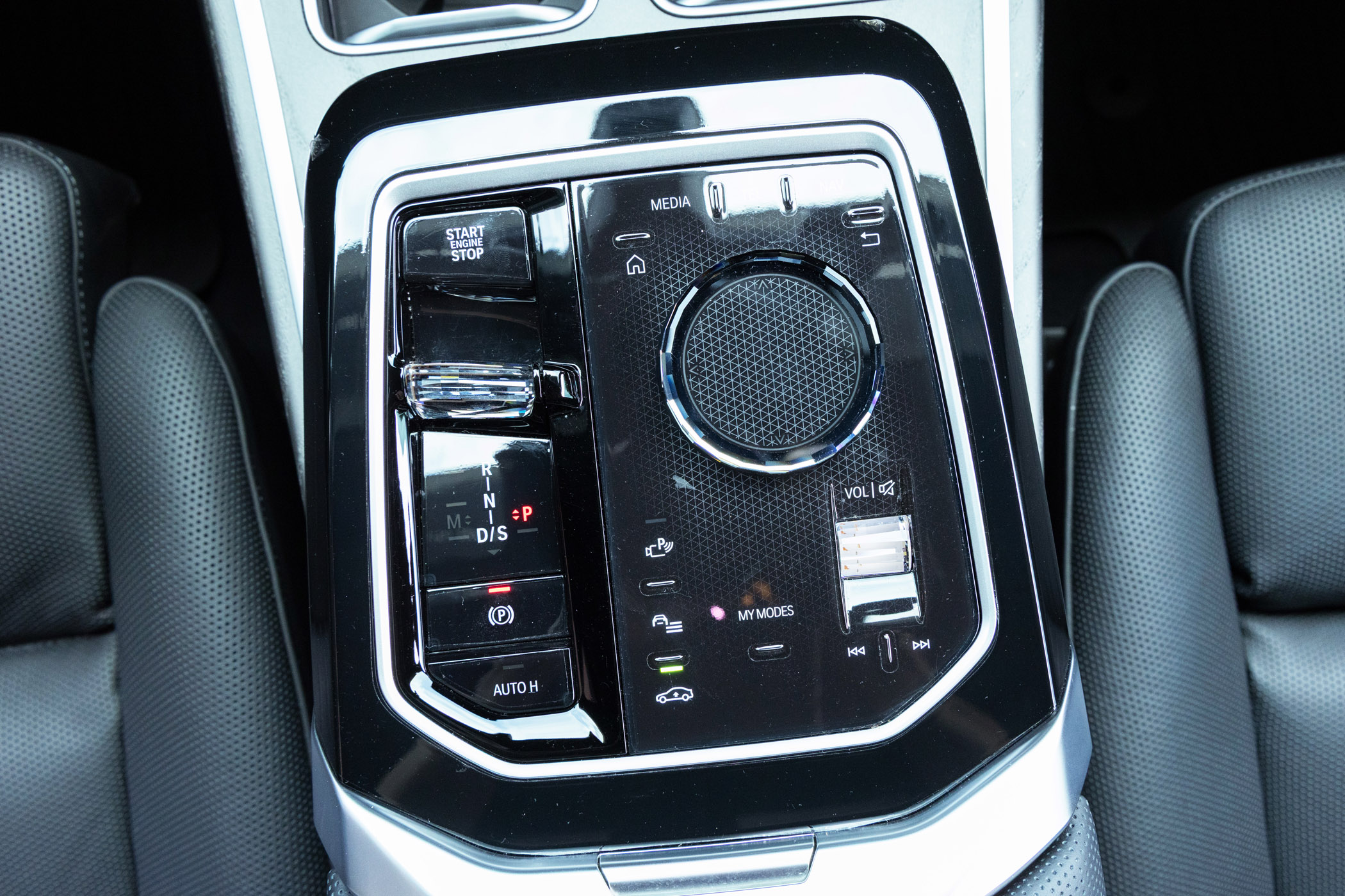 BMW 740i