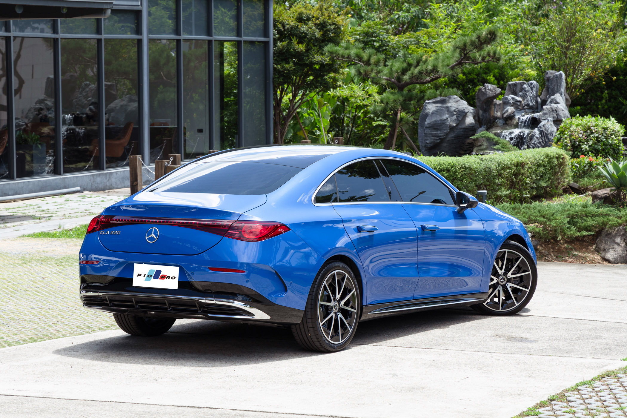 Mercedes-Benz CLA220