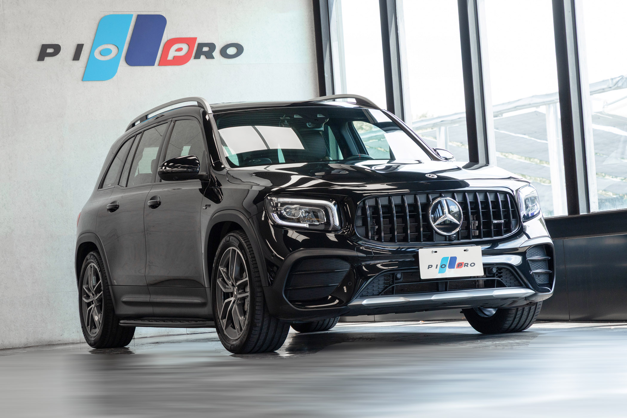 Mercedes-Benz AMG GLB35