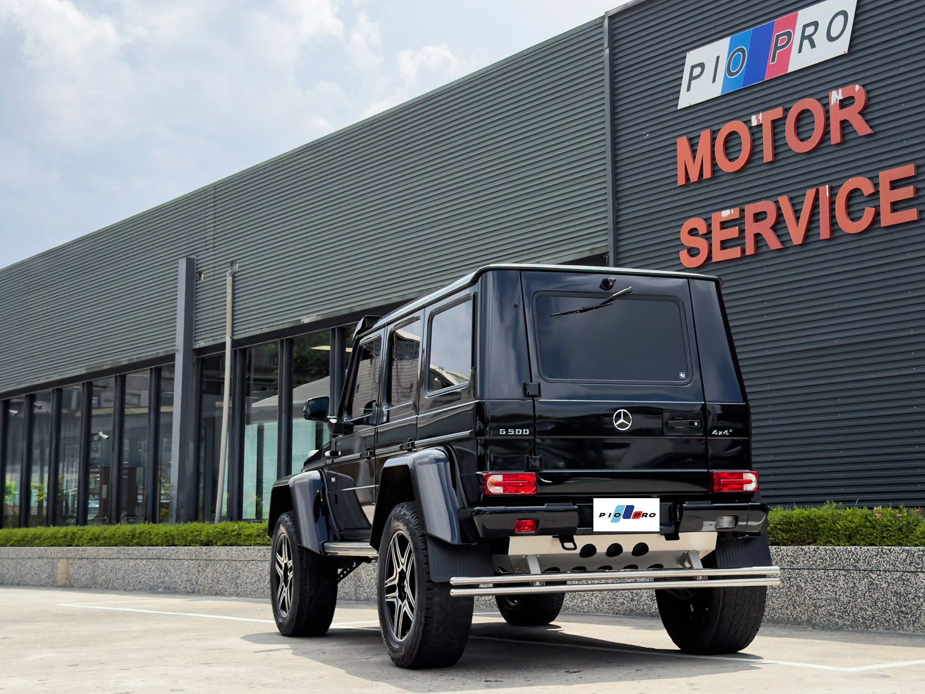 Mercedes-Benz G 500