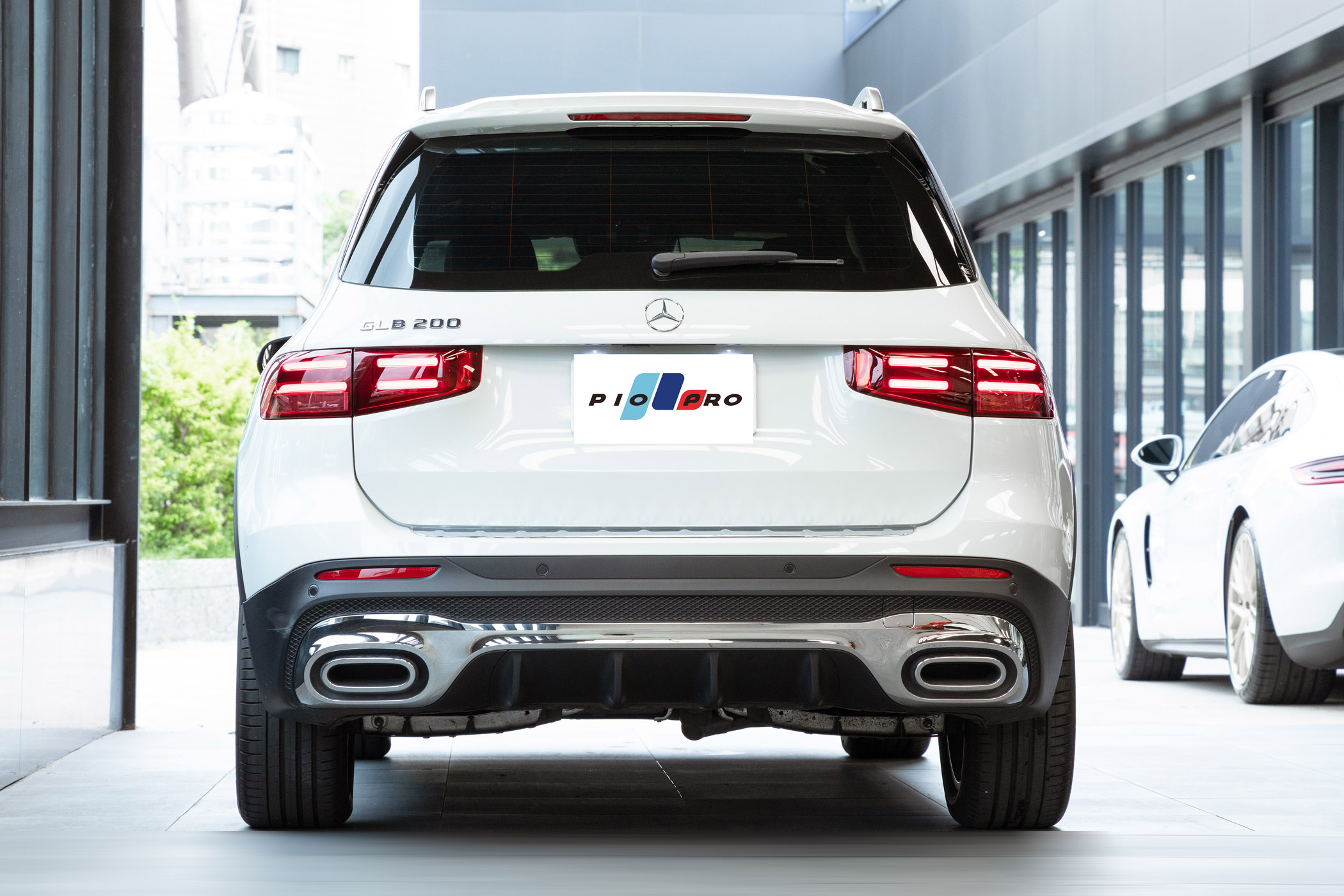 Mercedes-Benz GLB200