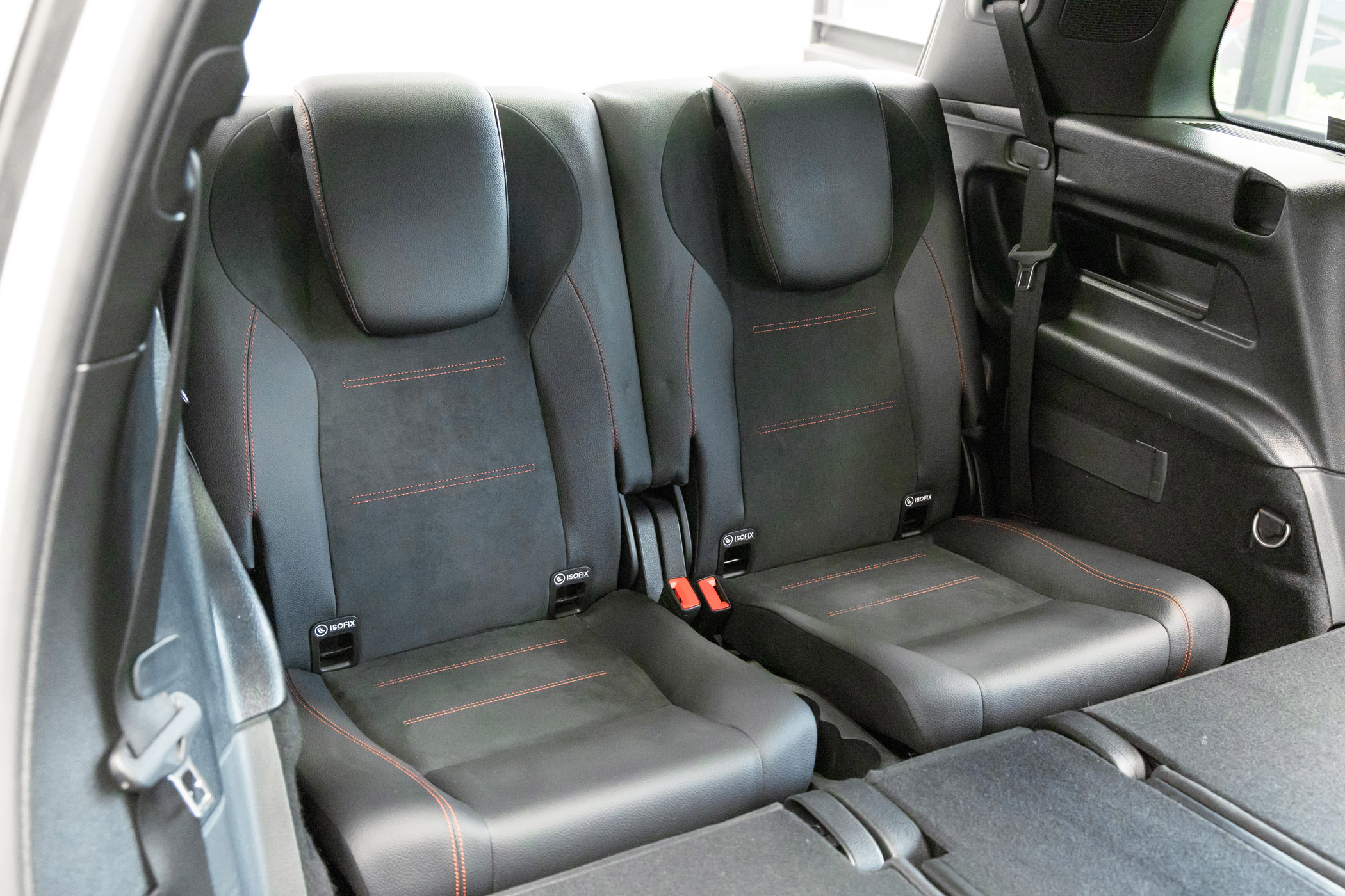 Mercedes-Benz GLB200
