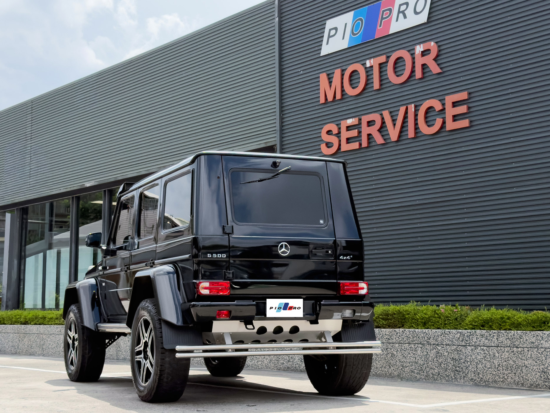 Mercedes-Benz G 500