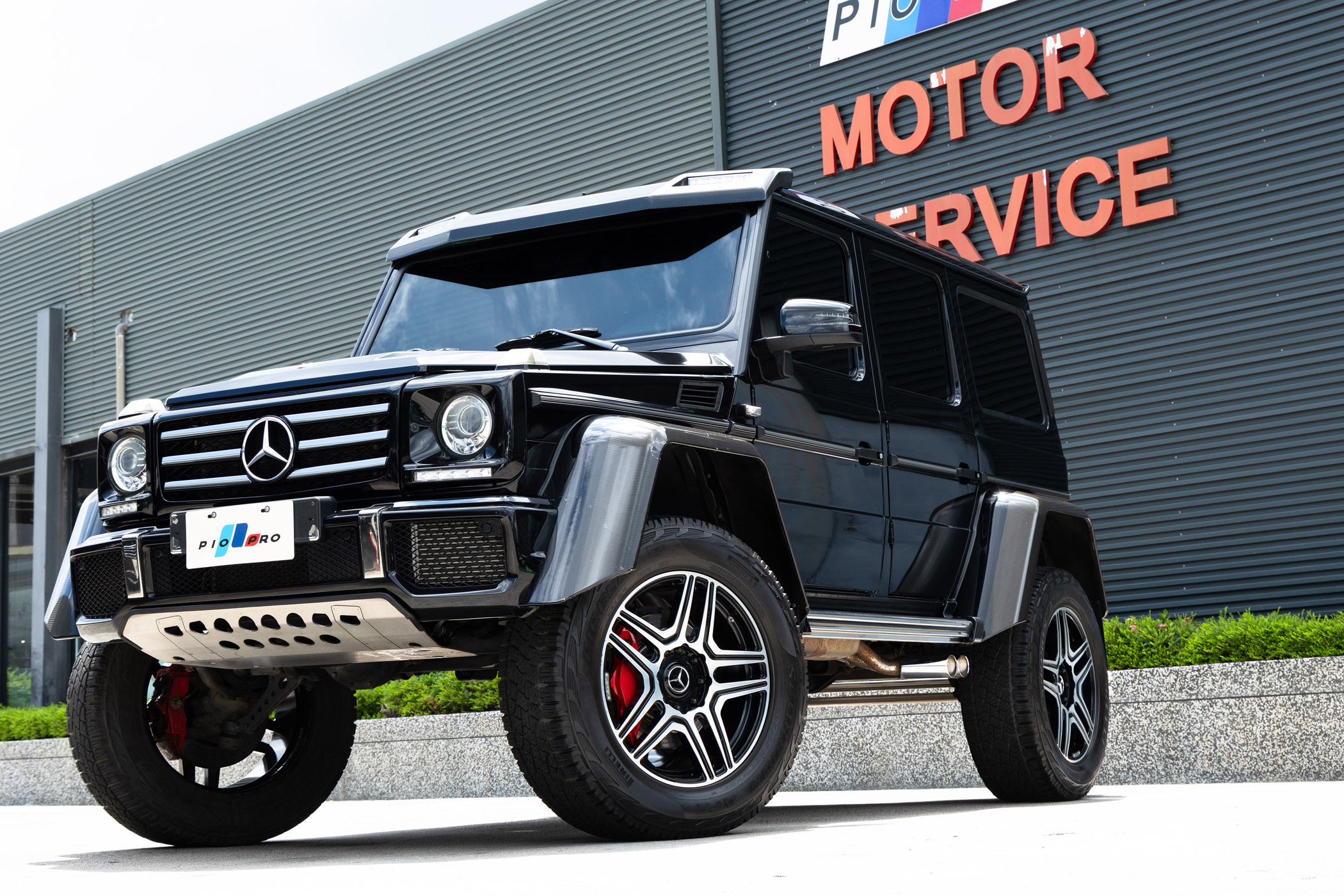 Mercedes-Benz G 500