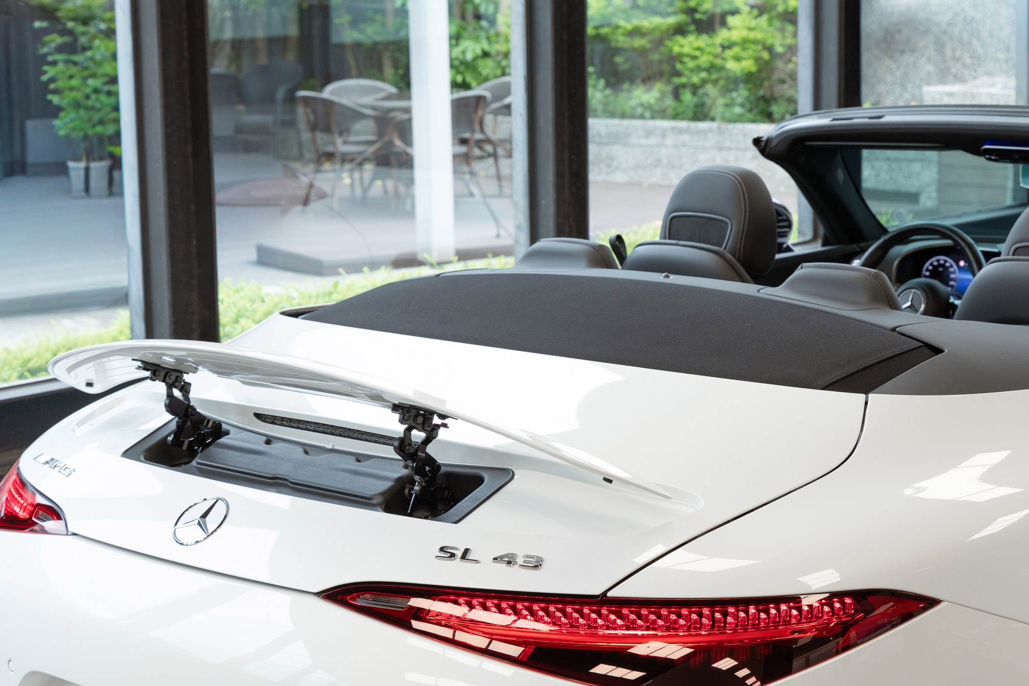 Mercedes-Benz SL43 AMG