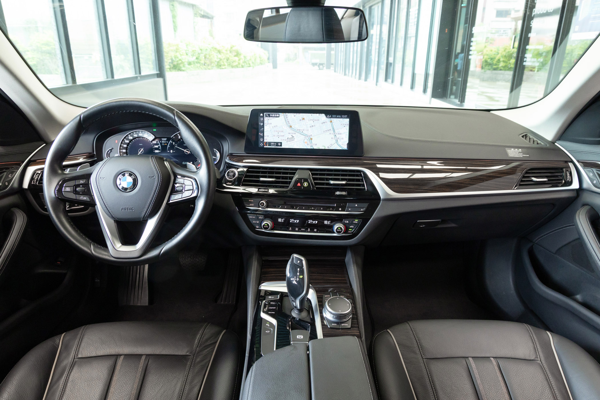 BMW 520i白金旗艦版
