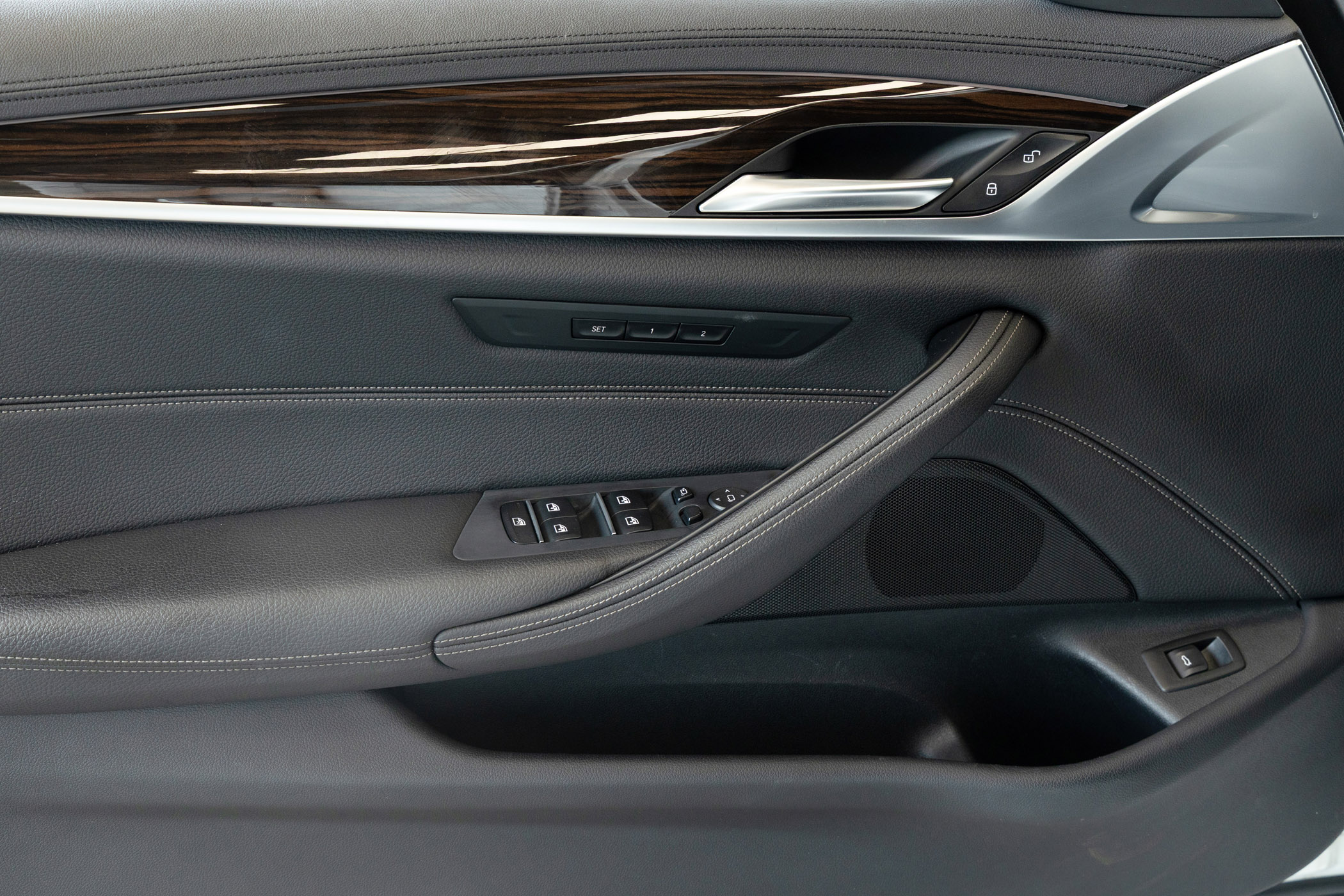 BMW 520i白金旗艦版