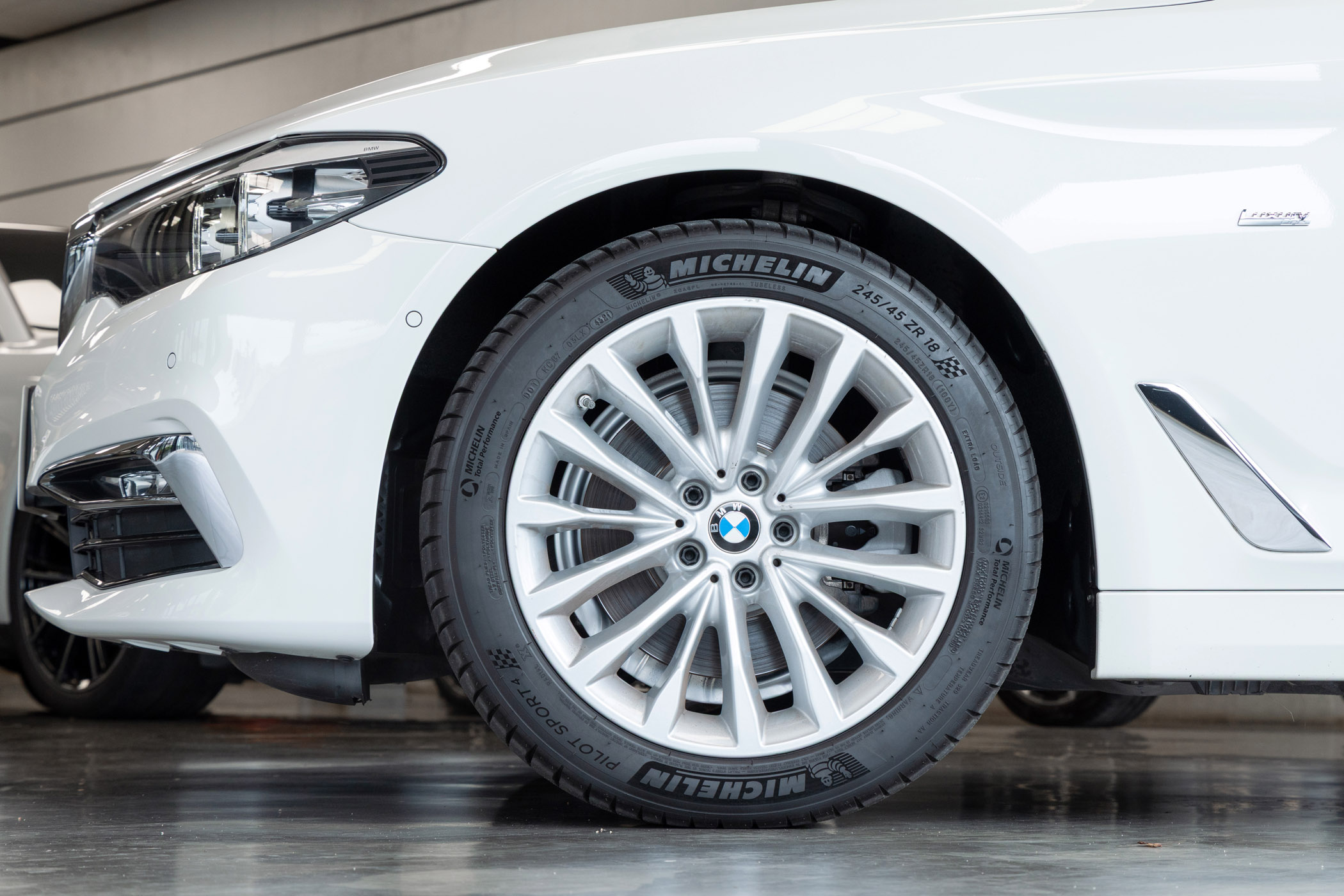 BMW 520i白金旗艦版