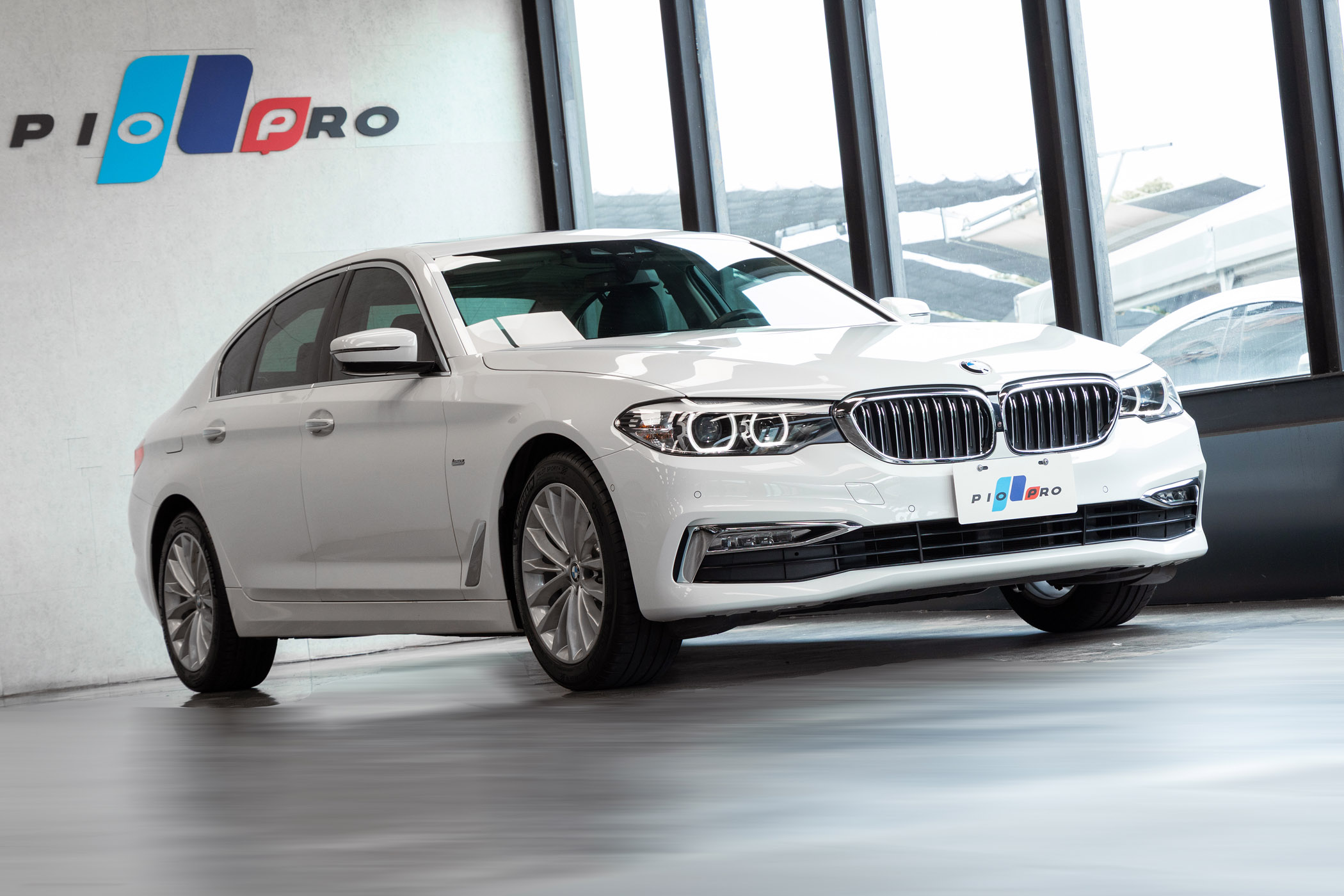BMW 520i白金旗艦版