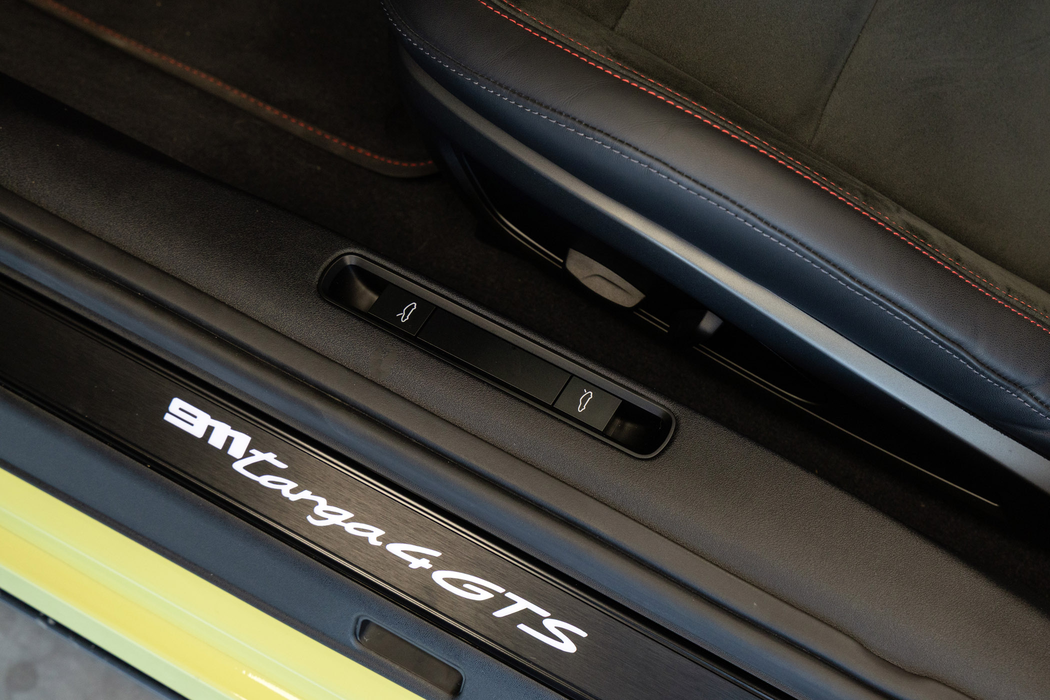 Porsche 911 Targa 4