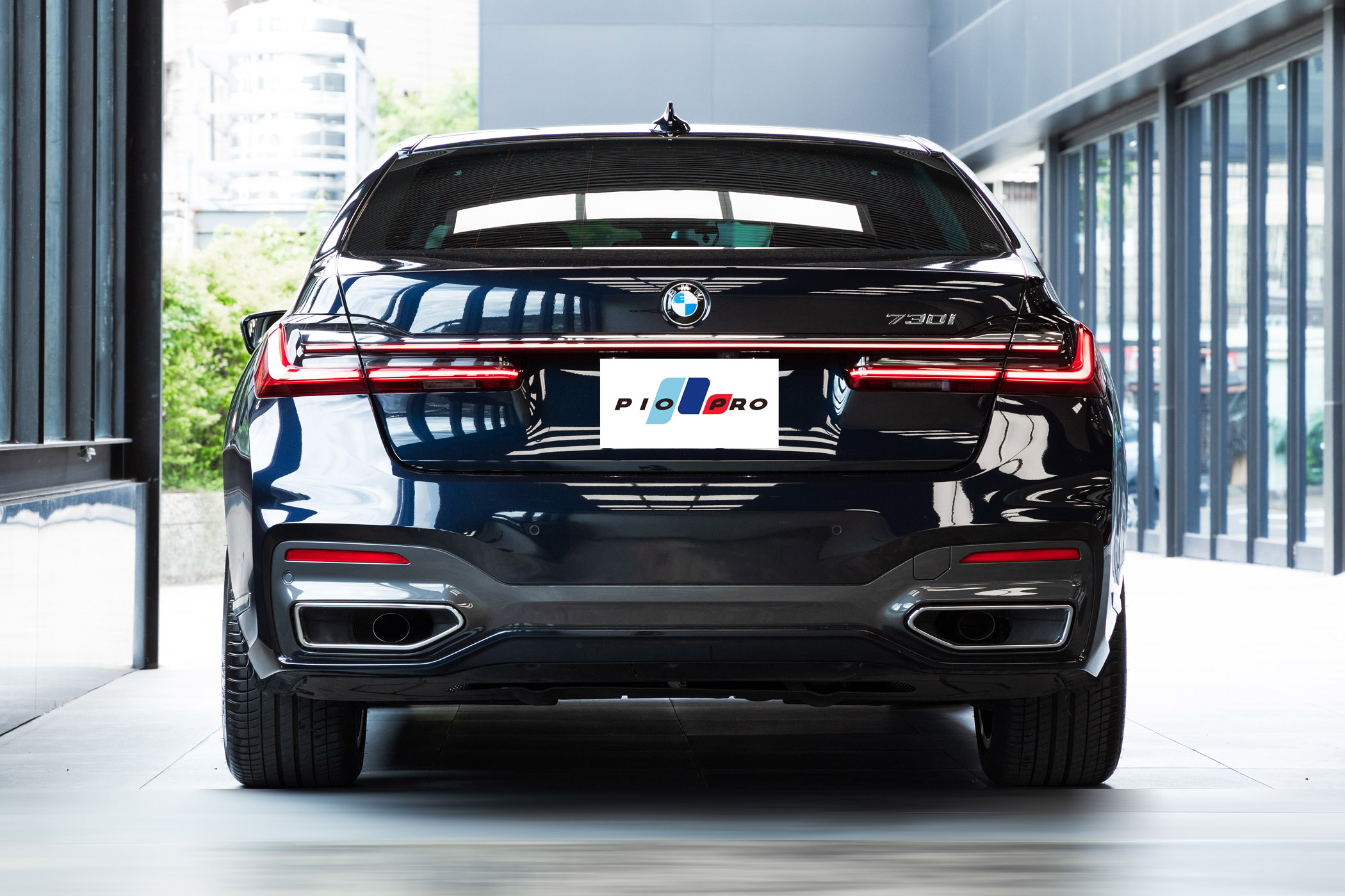BMW 730i