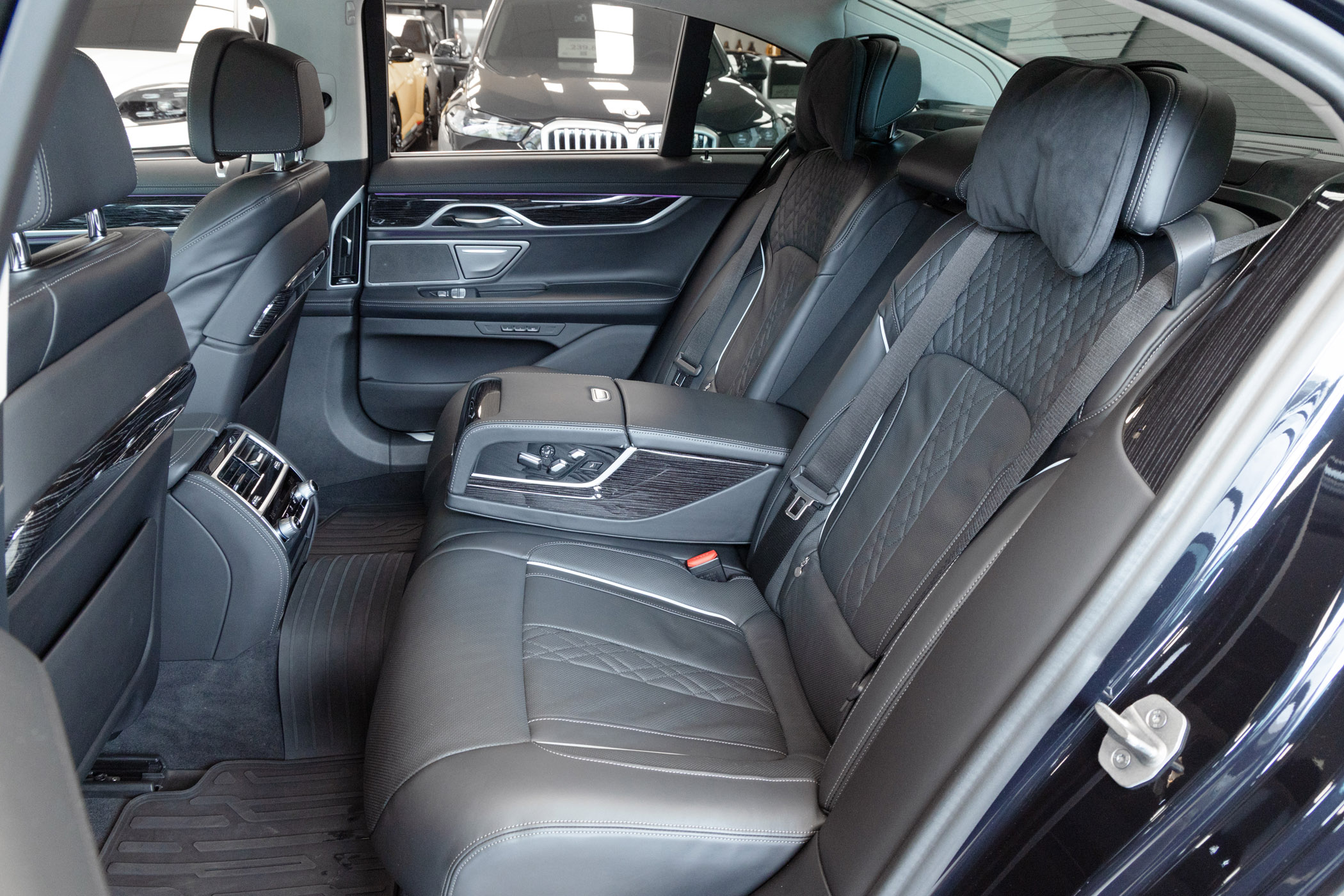 BMW 730i