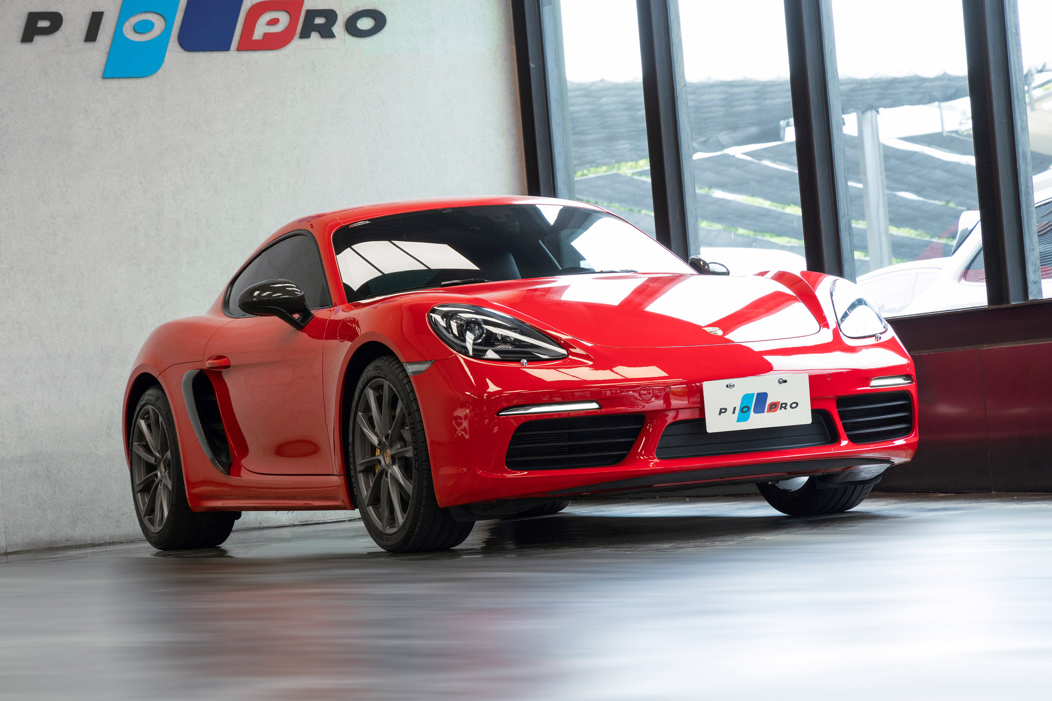Porsche 718 Cayman