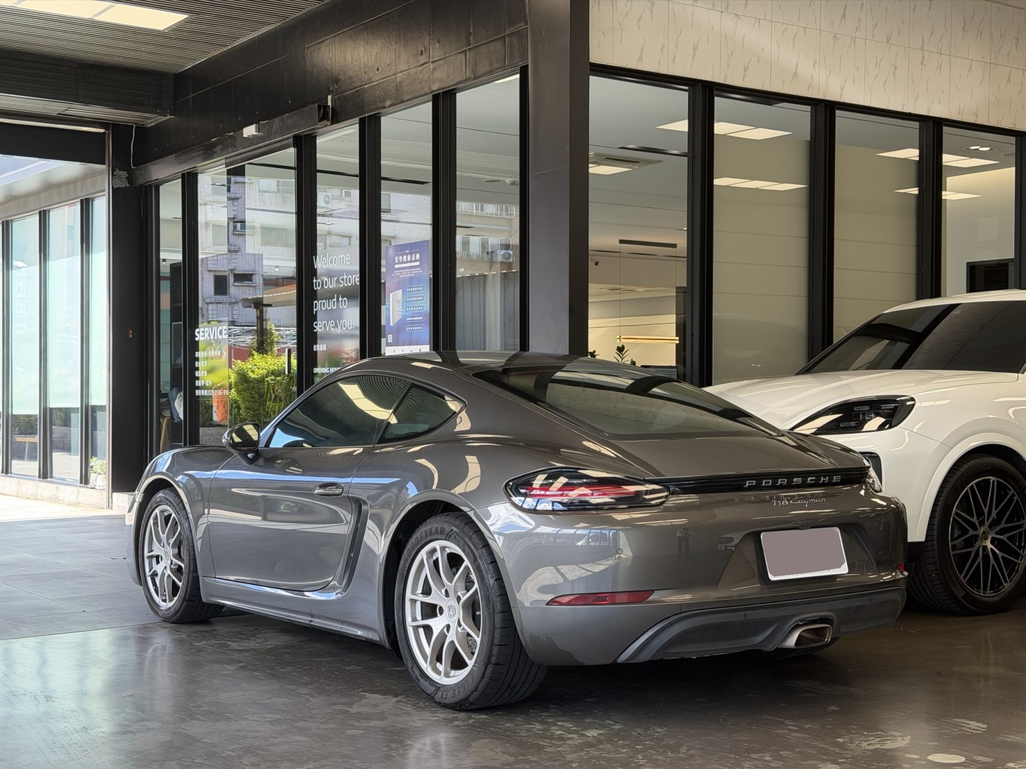 Porsche 718 Cayman