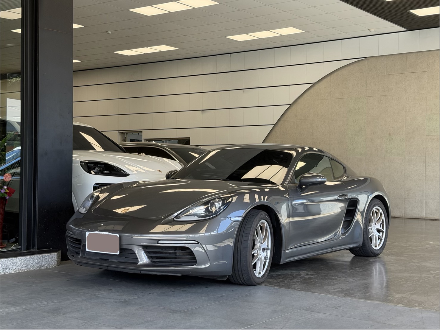 Porsche 718 Cayman