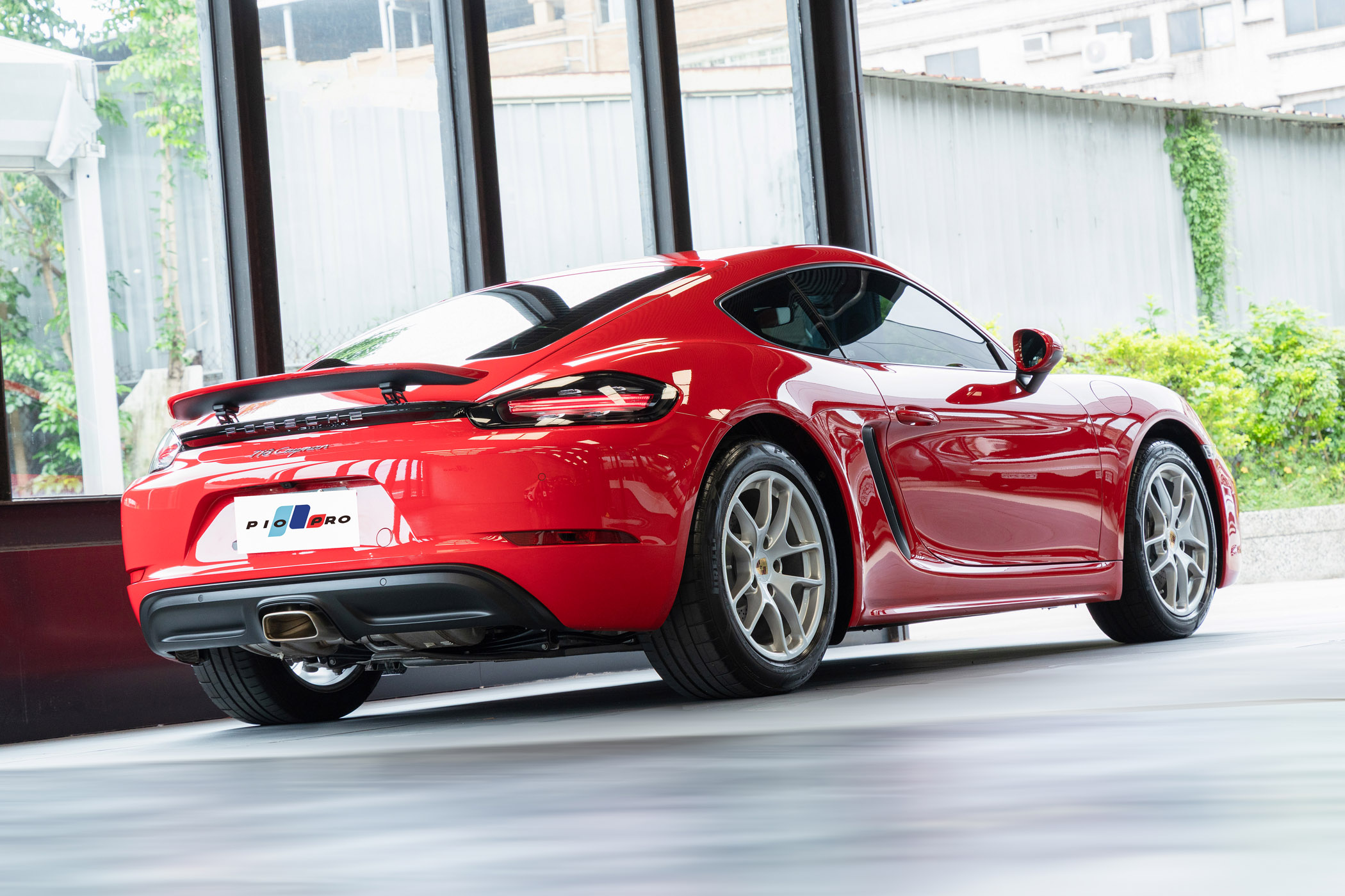 Porsche 718 Cayman
