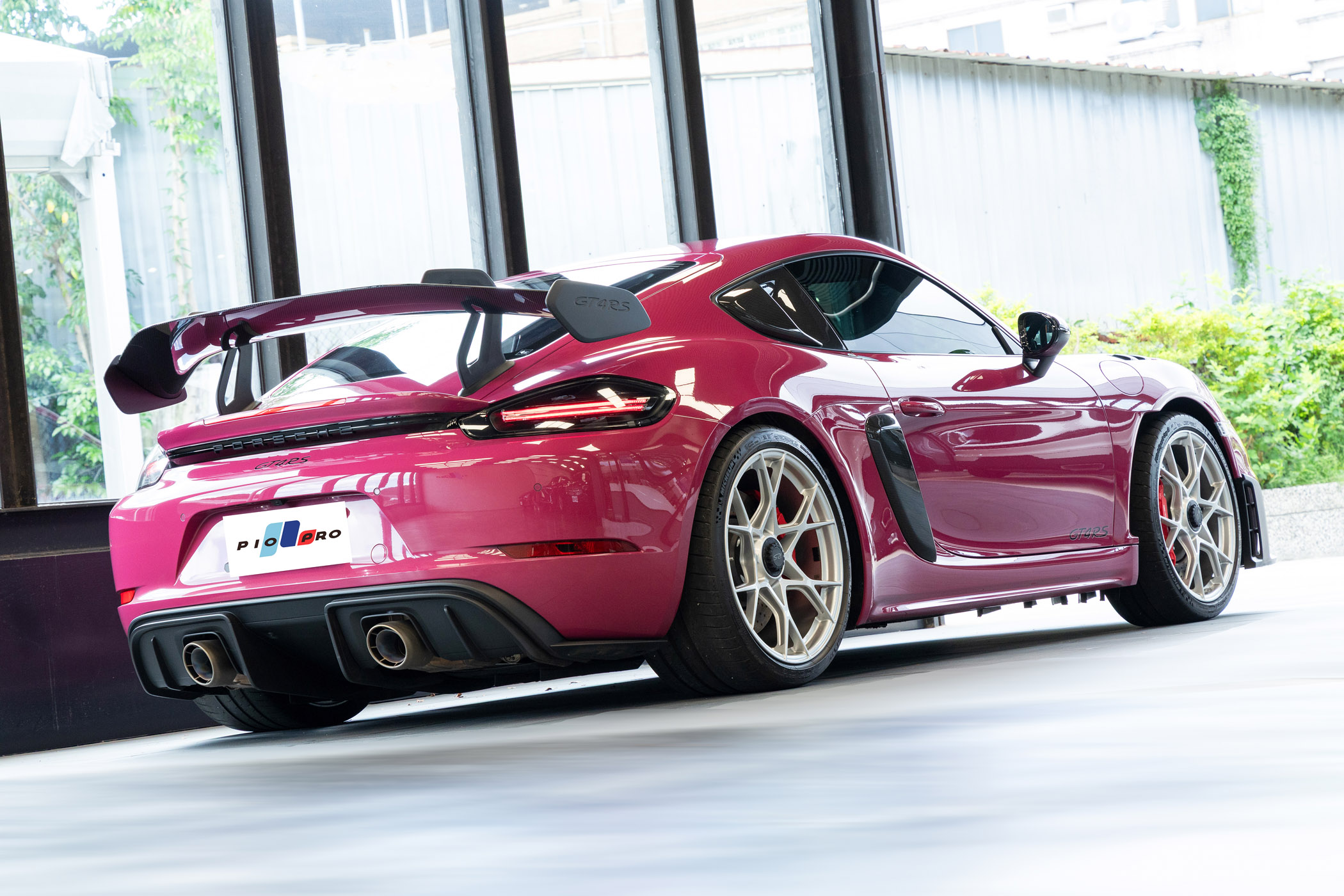 Porsche 718 Cayman