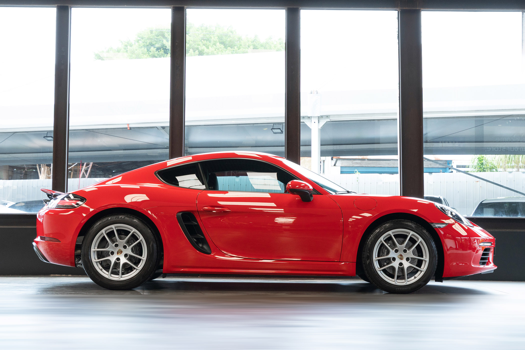 Porsche 718 Cayman