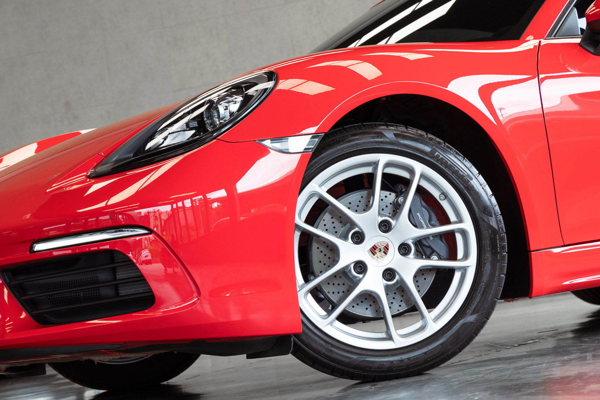 Porsche 718 Cayman