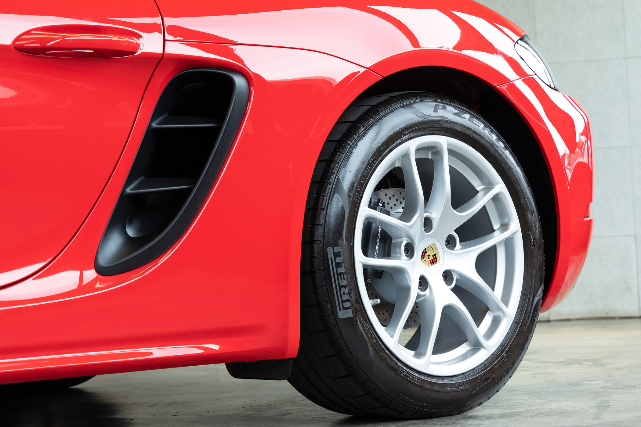 Porsche 718 Cayman